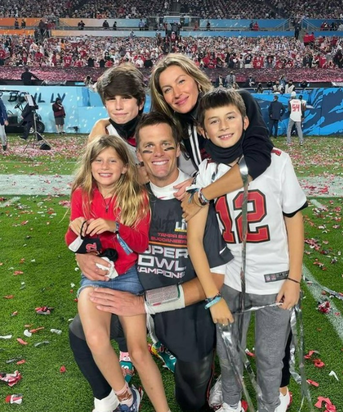 The couple share two children, Benjamin, 12, and Vivian, 9 while Tom Brady has Jack, 15, with his ex, Bridget Moynahan. Photo / Instagram
