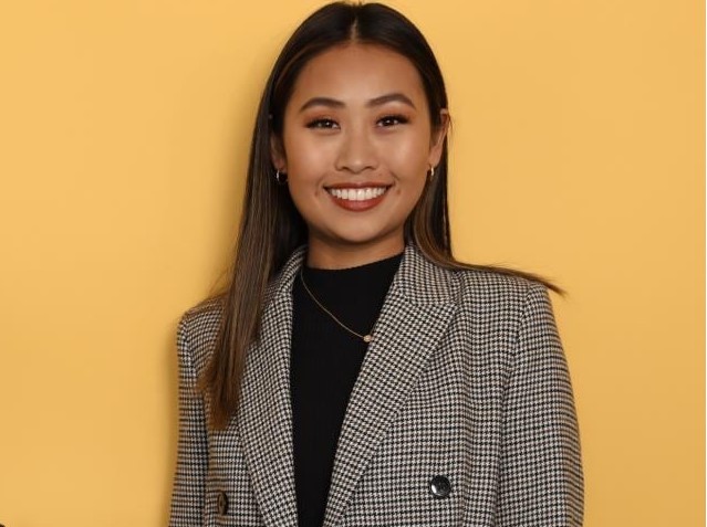 Makeup Chaos Sparks Multimillion Dollar Beauty Empire Etoile Collective Nz Herald