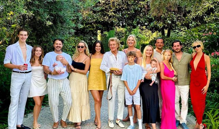Rod Stewart and his family. Photo / Instagram