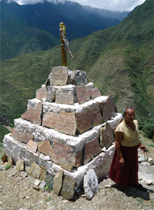 The mystery monk didn't speak <br>
Mandarin or English but was <br>
happy to have his photo taken. <br>
Photo / Duncan Gillies