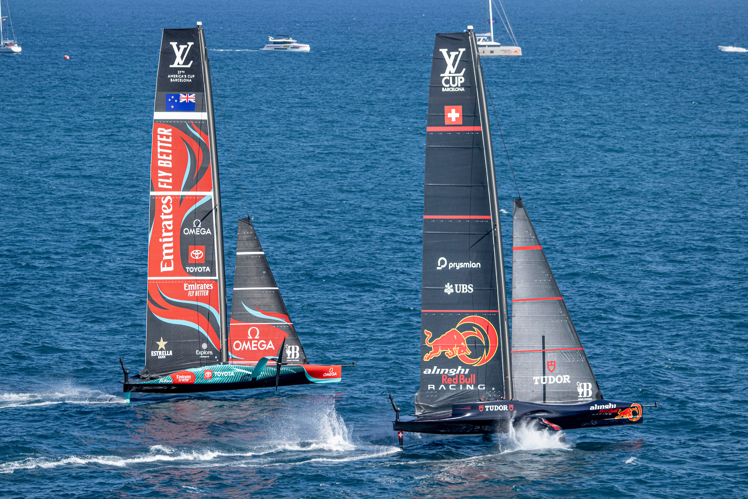 Emirates Team New Zealand beat Alinghi Red Bull Racing on day seven of the Louis Vuitton Cup round-robins. Photo / Ricardo Pinto, America's Cup