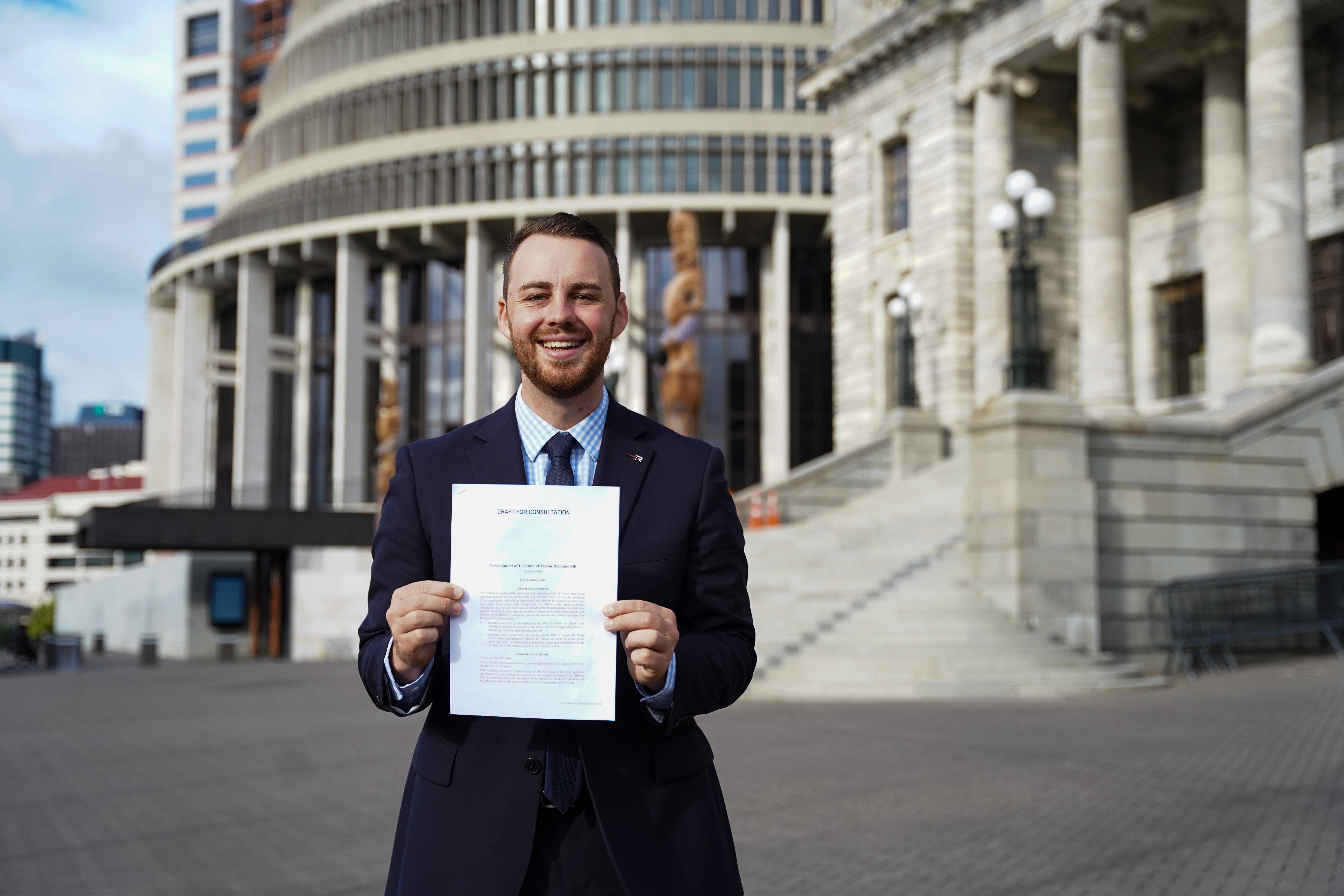 Bay of Plenty MP Tom Rutherford has lodged a new Members’ Bill which would see convicted murderers ineligible for parole if they do not reveal the location of their victim’s body.