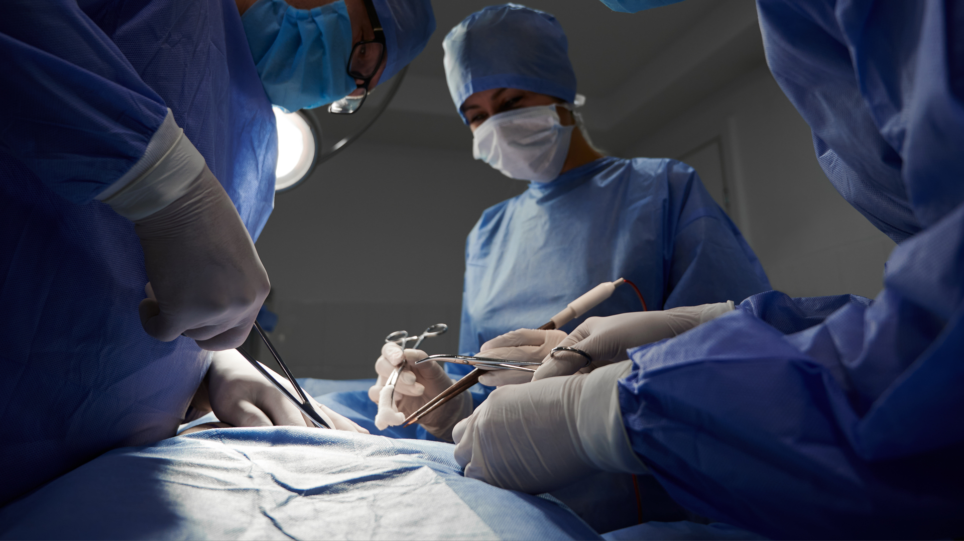 Public hospitals are outsourcing more surgeries to private hospitals and facilities. Photo / 123rf 