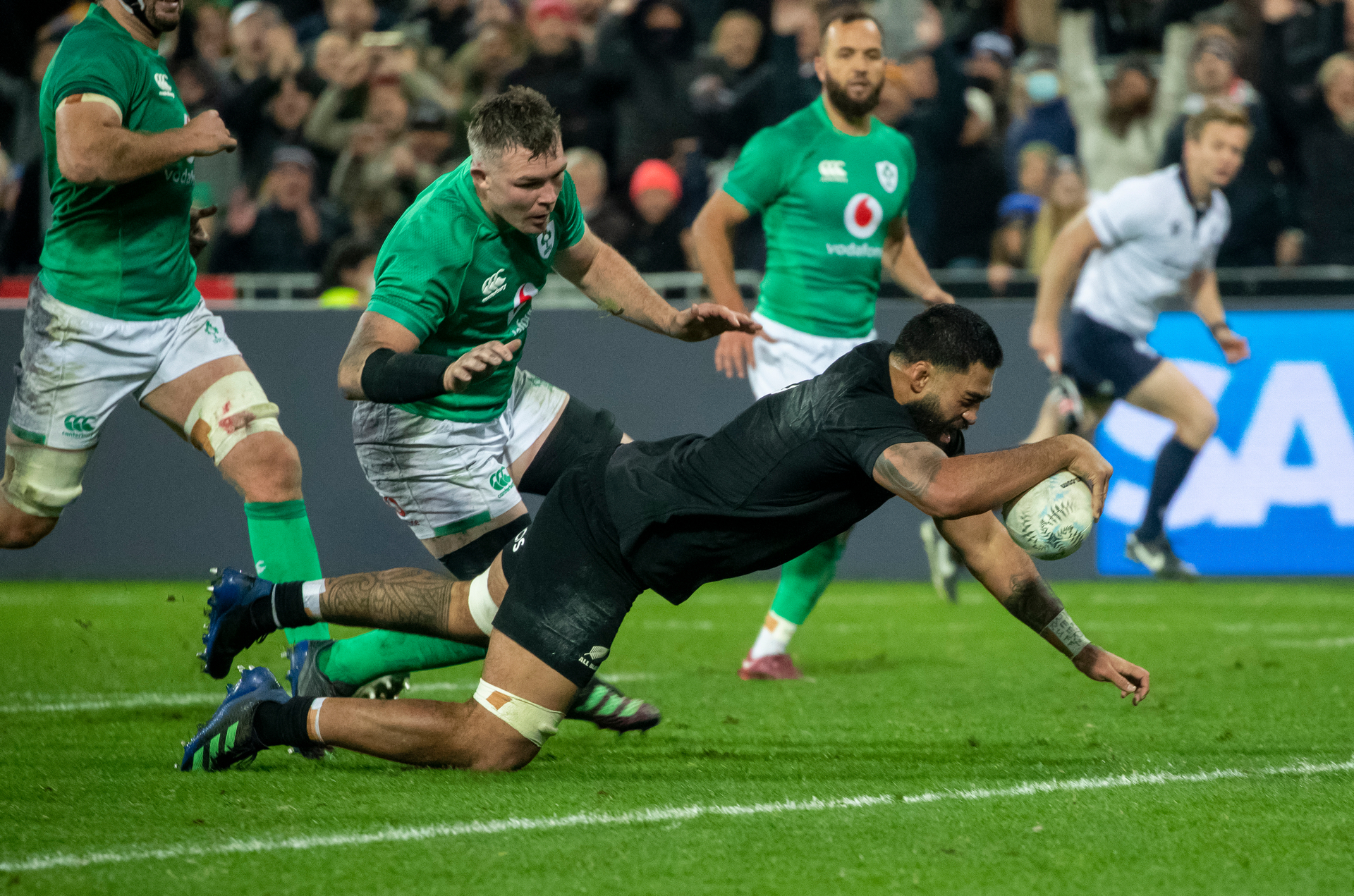 Akira Ioane scores a try against Ireland in Wellington. Photo / Mark Mitchell