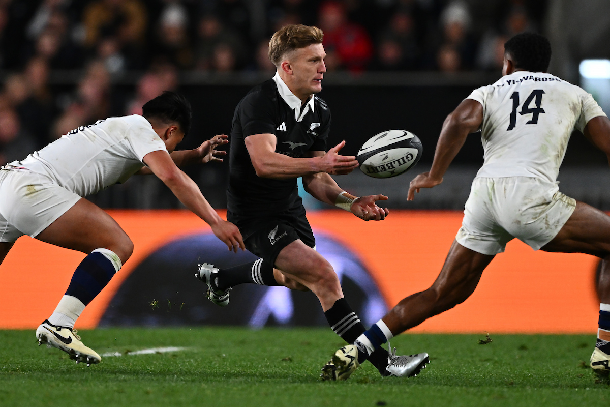 Damian McKenzie steered the ship against England earlier in the year. Photo / Photosport