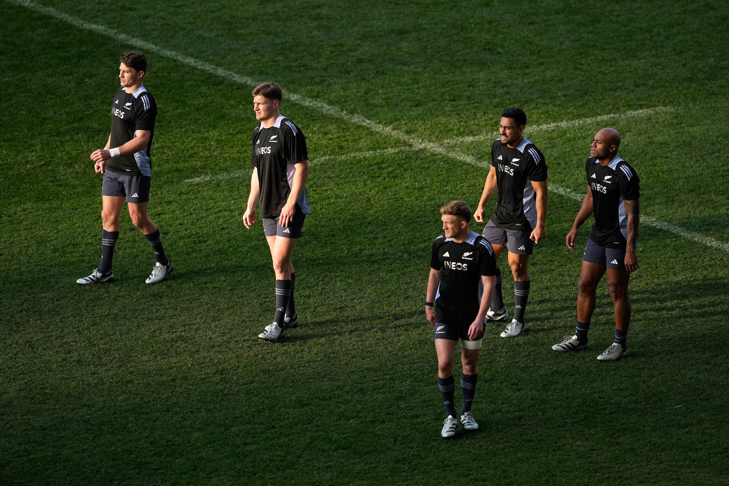 Scott Robertson must look both inwards and outside his All Blacks camp for options at No 10. Photo / Getty Images