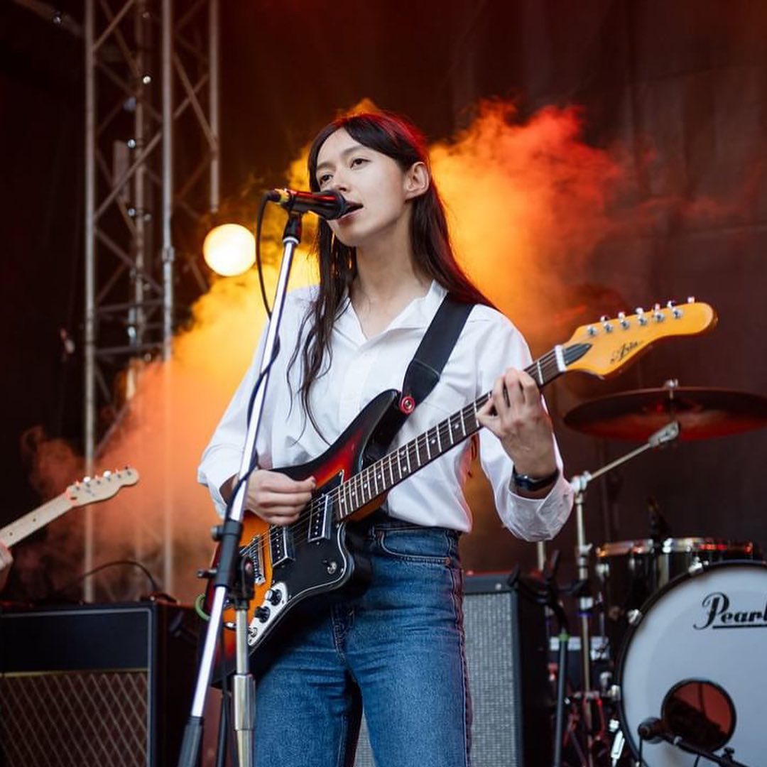 Fazerdaze dons a button-up shirt and pair of jeans. Photo / Ian Laidlaw
