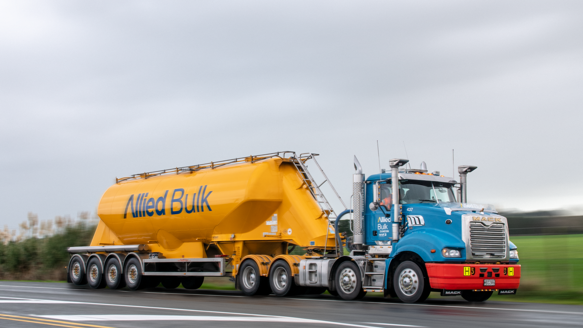 The hybrid hydrogen truck that HWR has been using to cart aggregate between Dunedin and Invercargill over the past few months. The trial will shortly expand to 10 more vehicles. Photo / Supplied