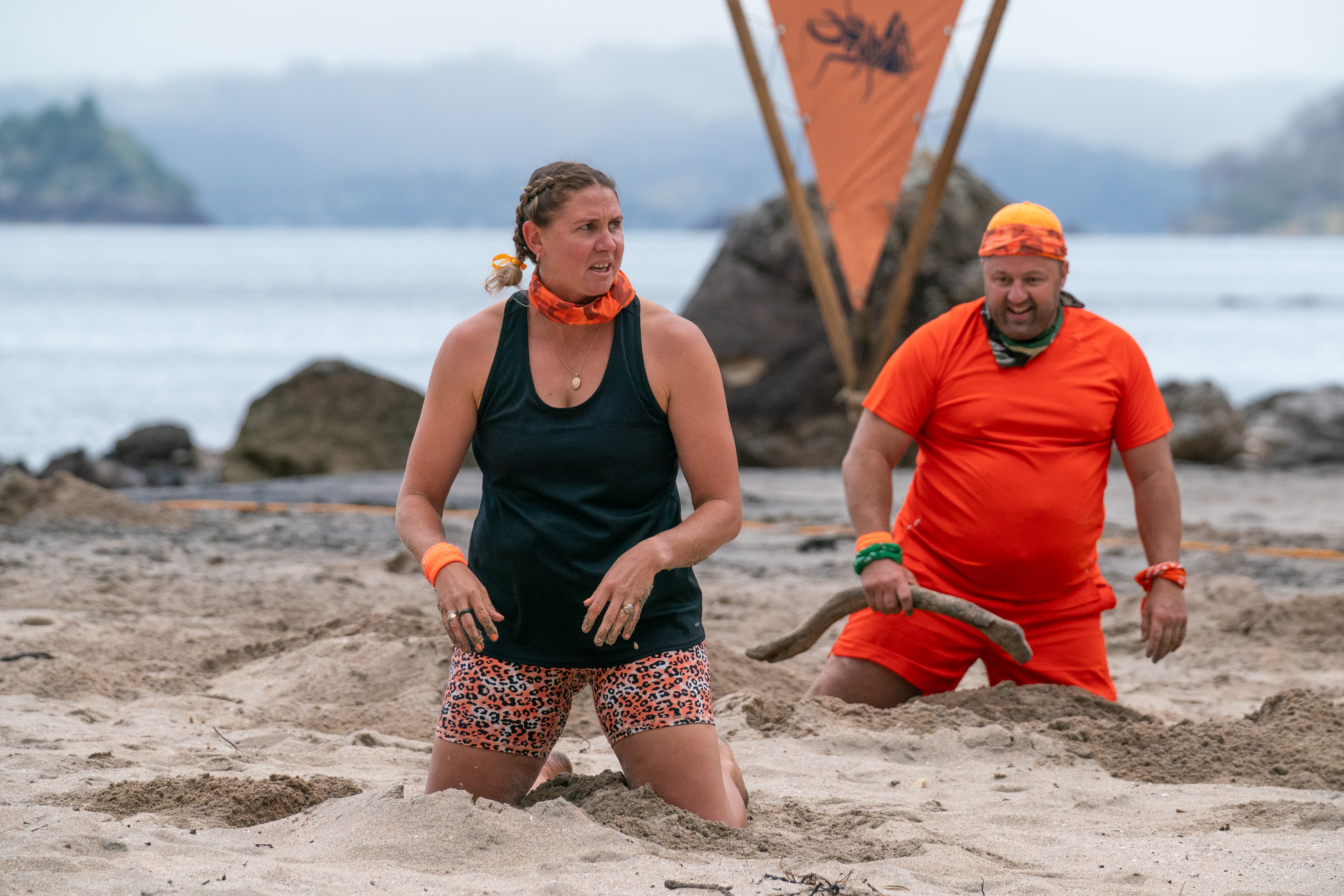 Casey Kopua and Duncan Garner looking for buried treasure. Photo / TVNZ
