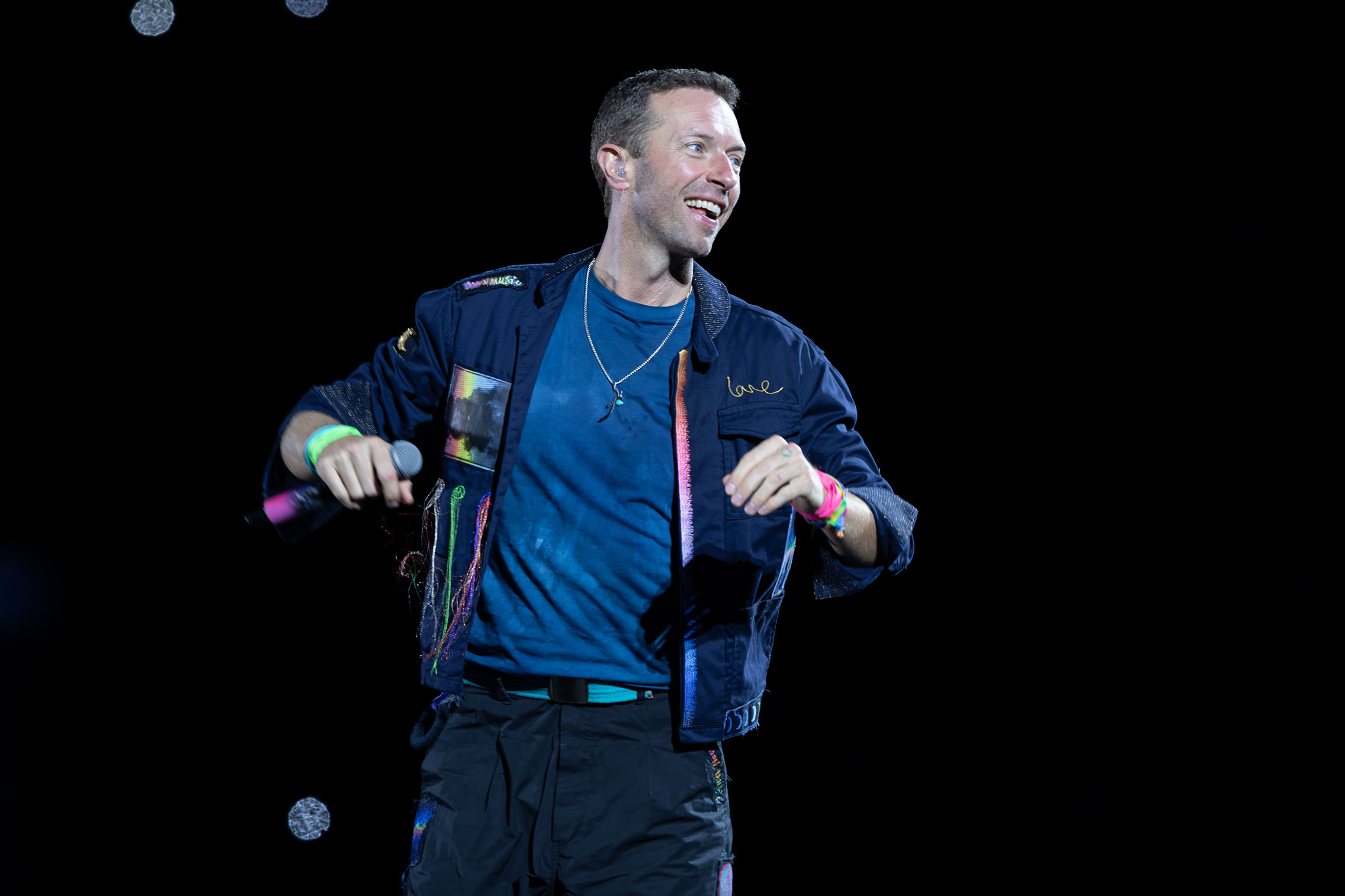 There are moments when Chris Martin goes off script – and you can’t help but love him for it. Photo / Hayden Woodward