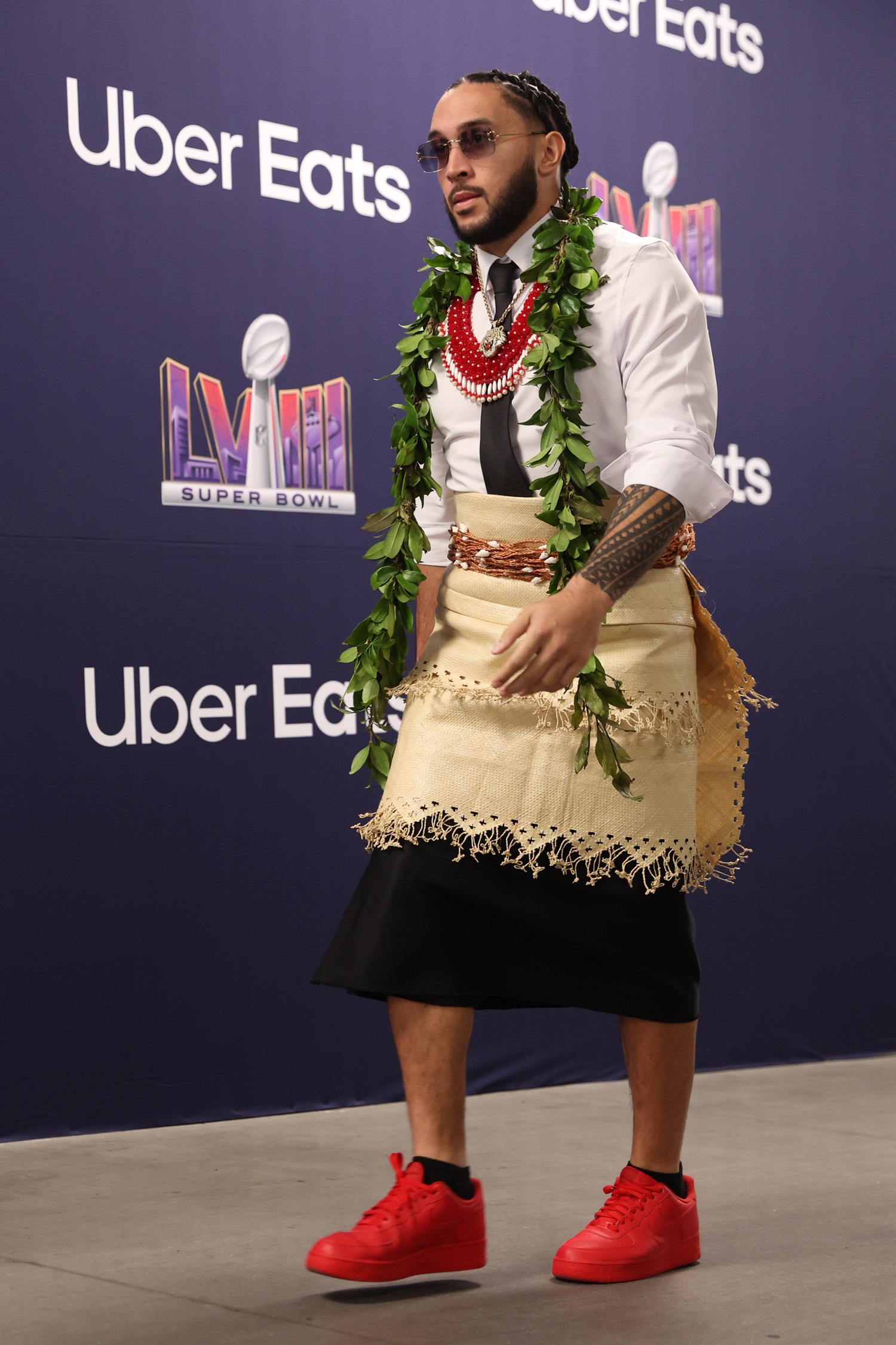Talanoa Hufanga of the San Francisco 49ers arrives before Super Bowl LVIII wearing a Tongan fine mat wrapped around his waist. Photo / Getty Images