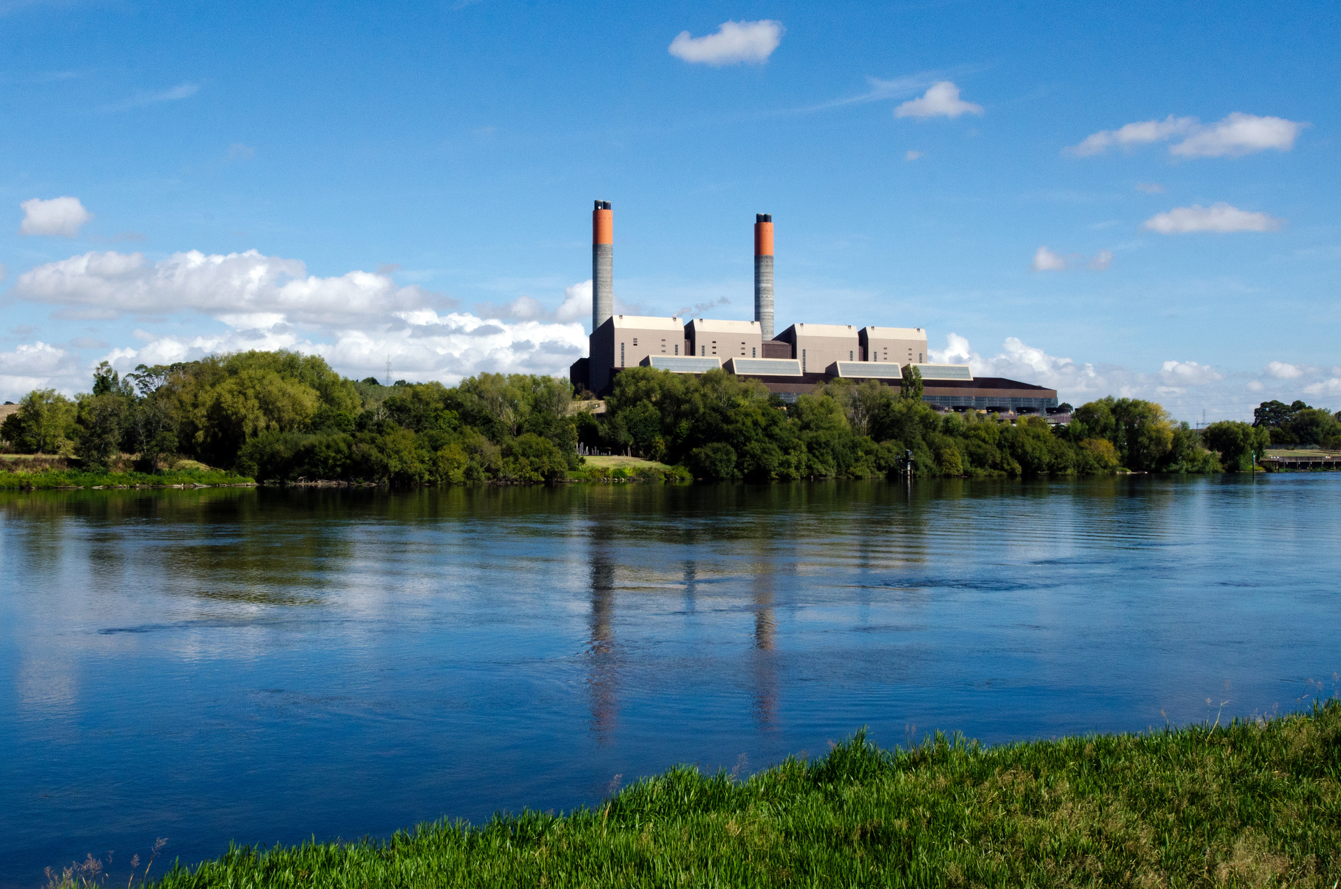 Genesis Energy's coal and gas-fired facility at Huntly. Photo / 123RF