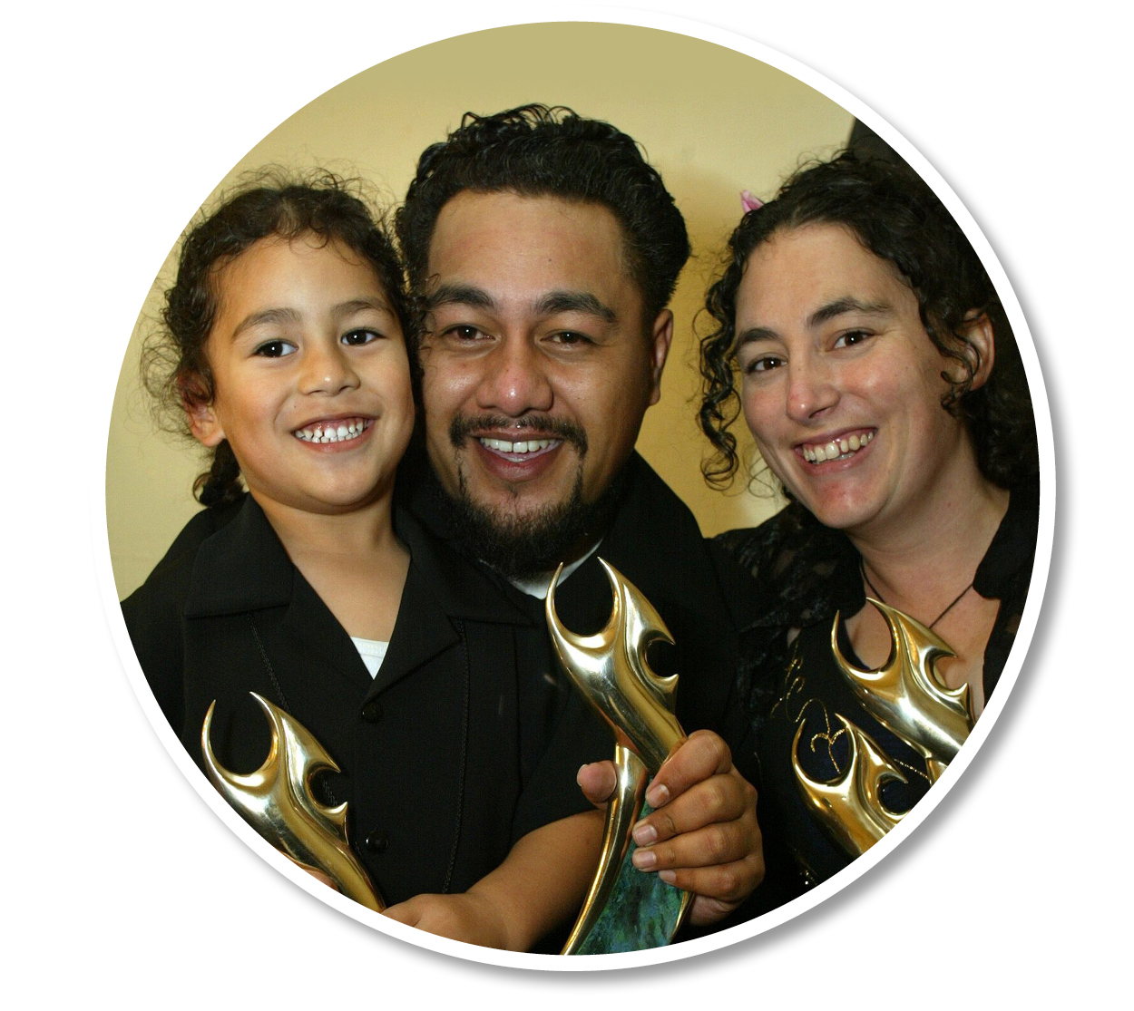 Che Fu with his Wife Ange and son Loxmyn after winning five awards at the 2002 New Zealand Music Awards. Photo / Brett Phibbs