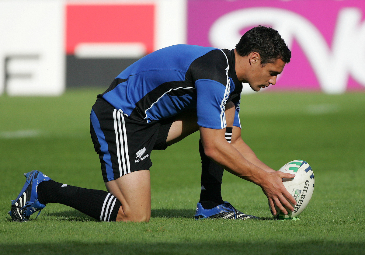 Dan Carter was given the wrong balls to practice with. Photo / Photosport