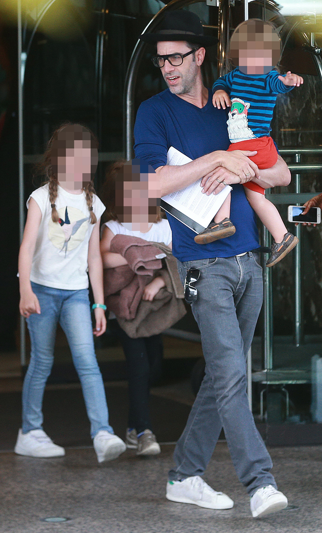 Isla Fisher And Sacha Baron Cohen Family Isla Fisher And Sacha Baron