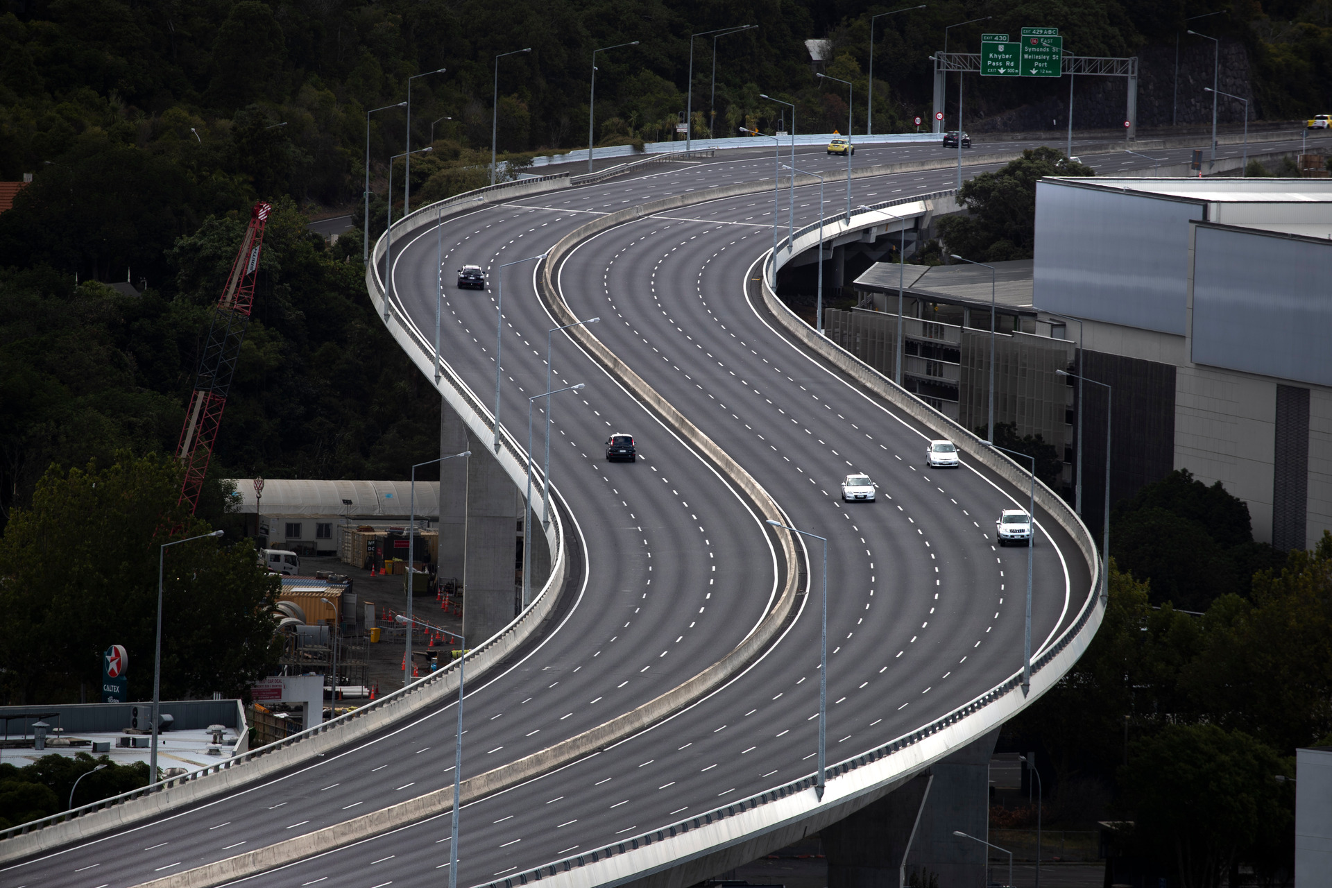 An almost empty Newmarket Flyover on Auckland's Southern Motorway on day one of lockdown, 26 March 2020. Photo / Brett Phibbs