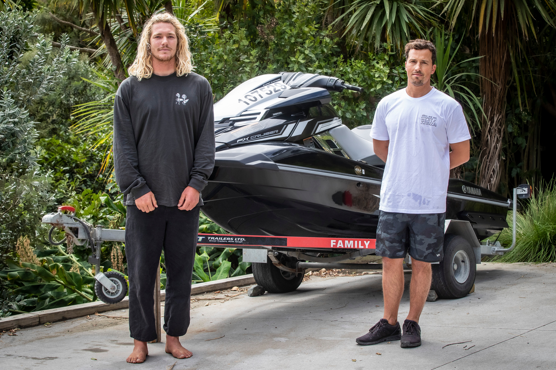 Dylan Wallis and Steve Morpeth were the first to respond to a fatal sky diving accident over Muriwai last night. Photo / Michael Craig