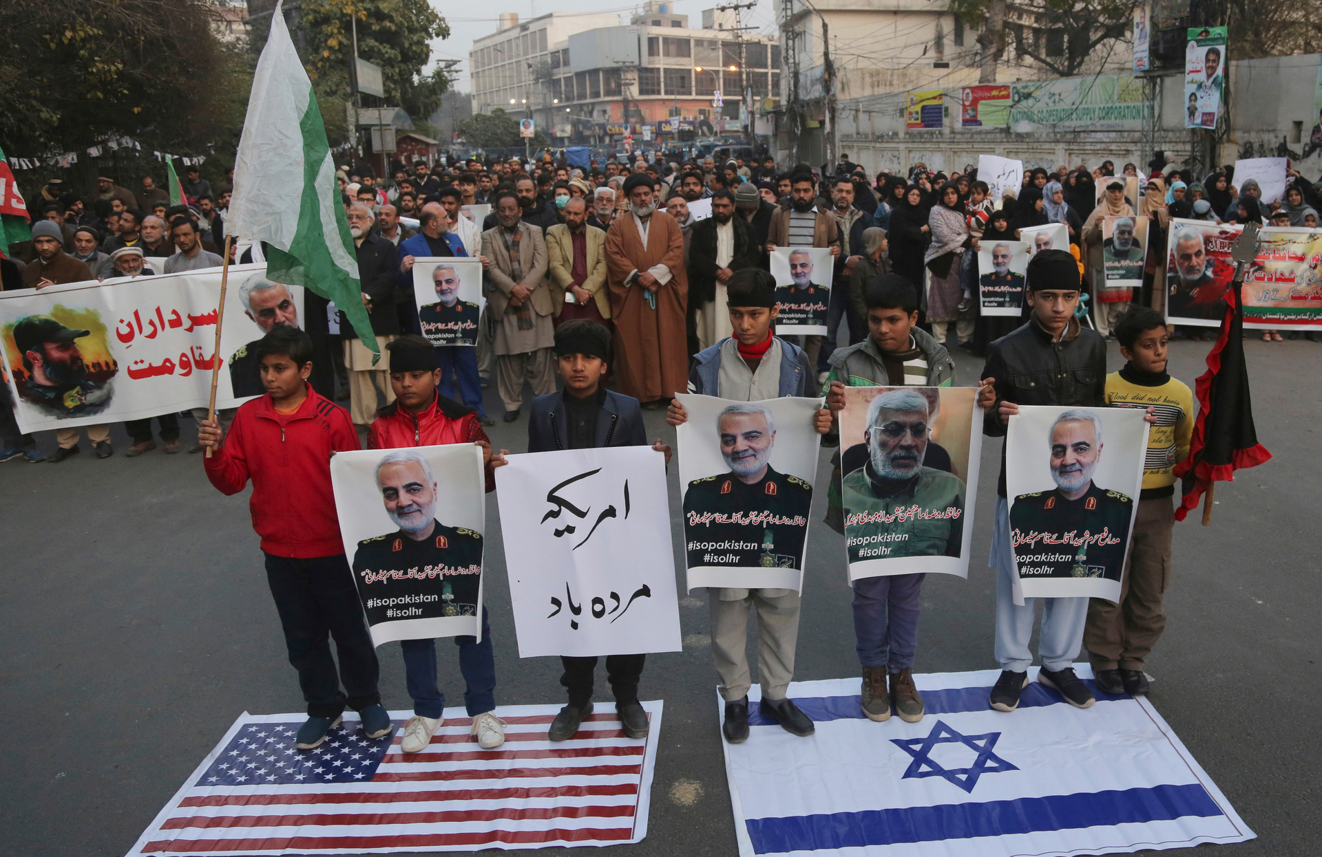 Pakistani Shiite Muslims demonstrate near the US Consulate in Lahore. Photo / AP