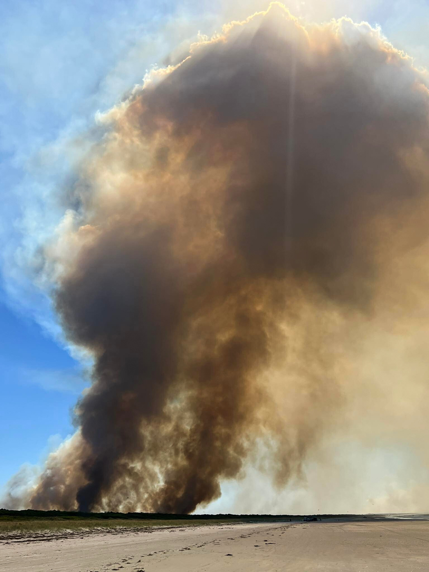The Kaimaumau fire as seen on day one of the blaze. Photo / Lisa Everitt