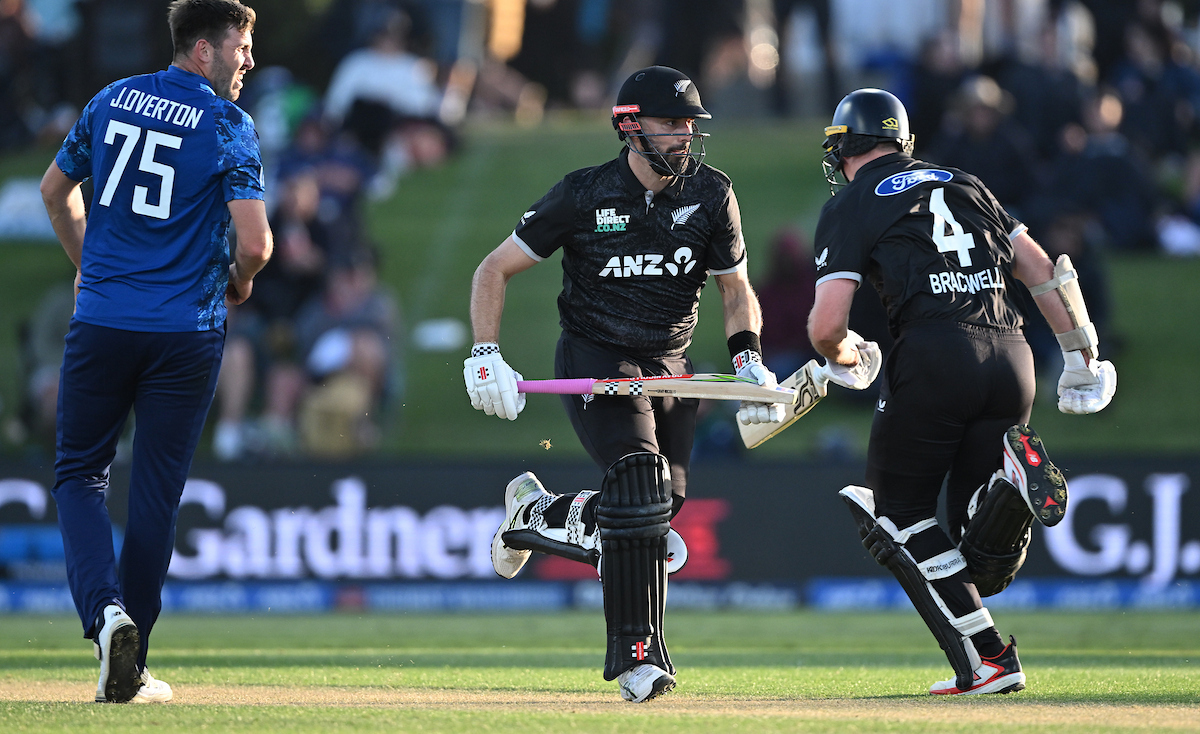 Daryl Mitchell and Michael Bracewell steadied the Black Caps' chase in the first ODI against England. Photo / Photosport