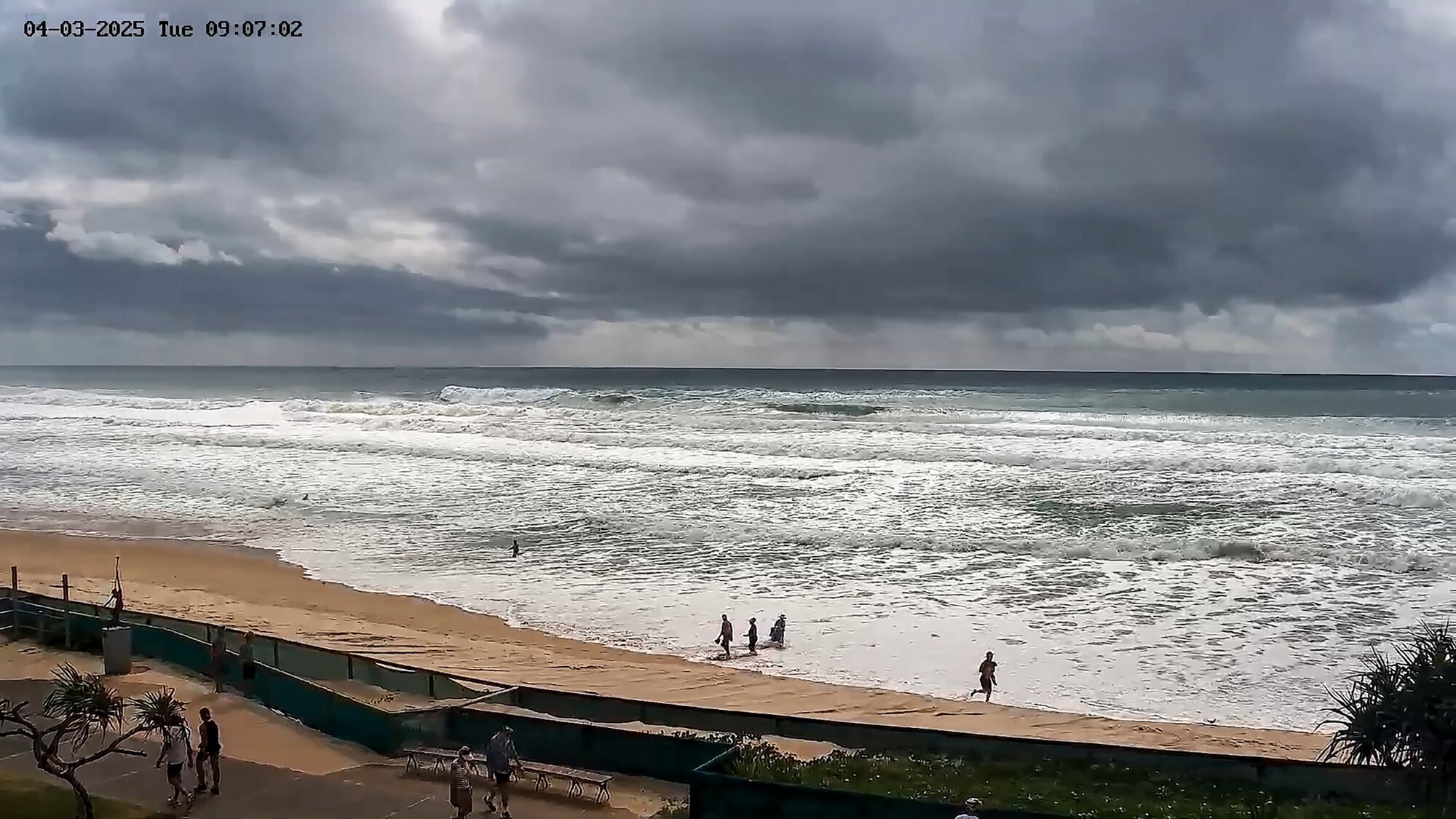Large waves were seen at Southport on the Gold Coast, Queensland on Tuesday ahead of ex-Cyclone Alfred.