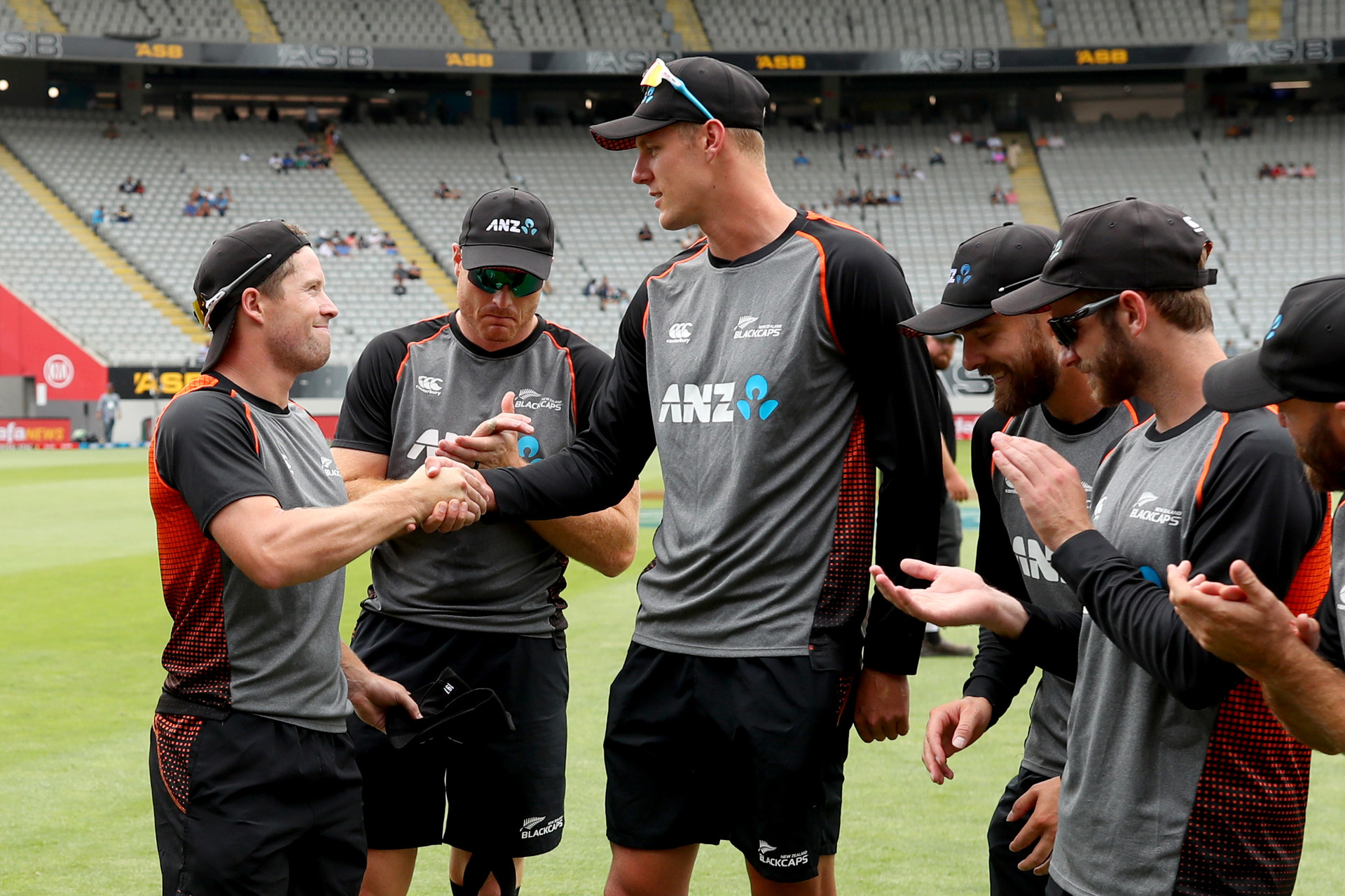 The Clubrooms Dylan Cleaver Is It Time To Ditch The Richie Mo Unga Beauden Barrett Combo Nz Herald