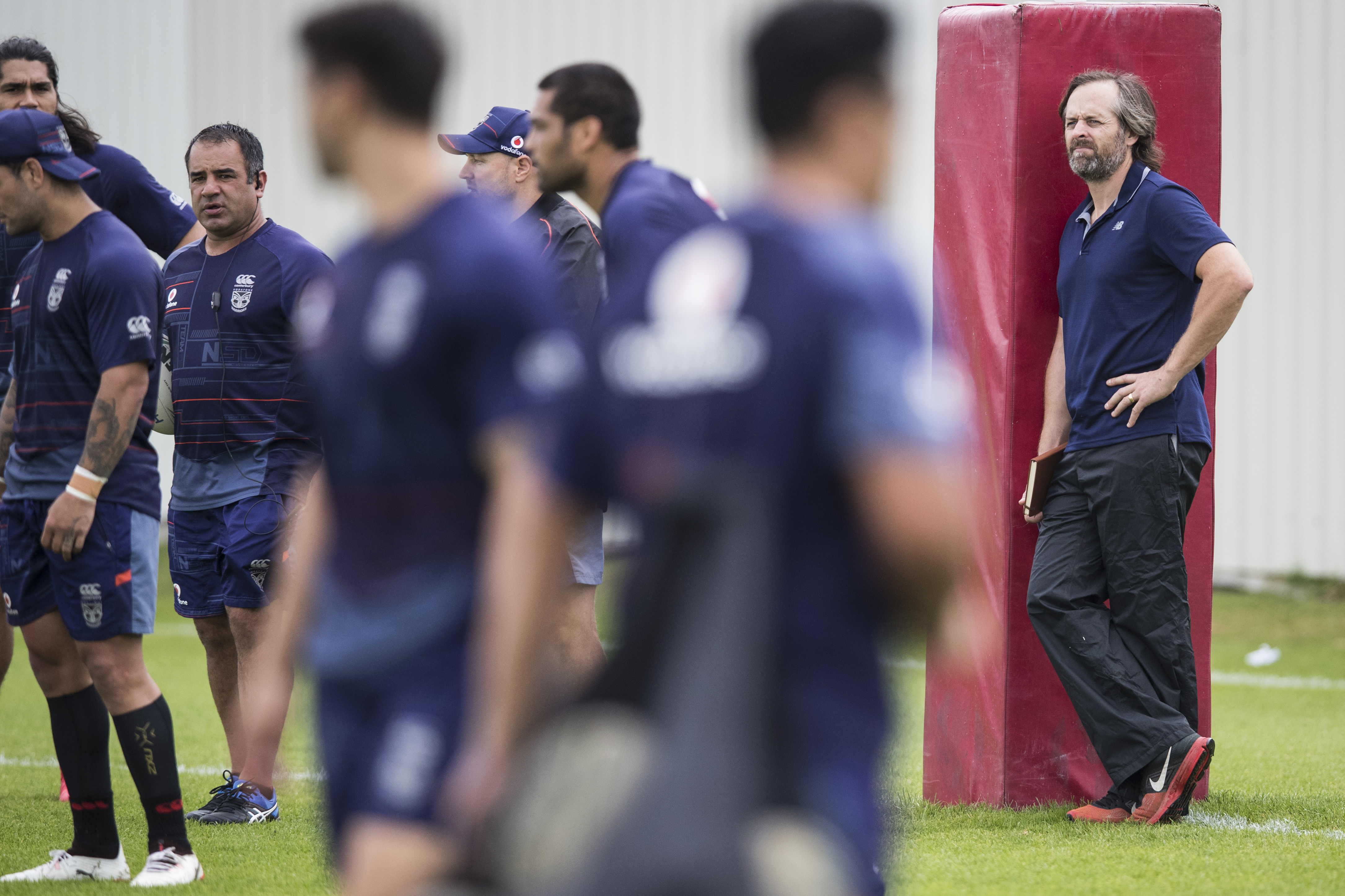 Pennell observes as teh Warriors go through their paces at training. Photo / NZ Herald Jason Oxenham.