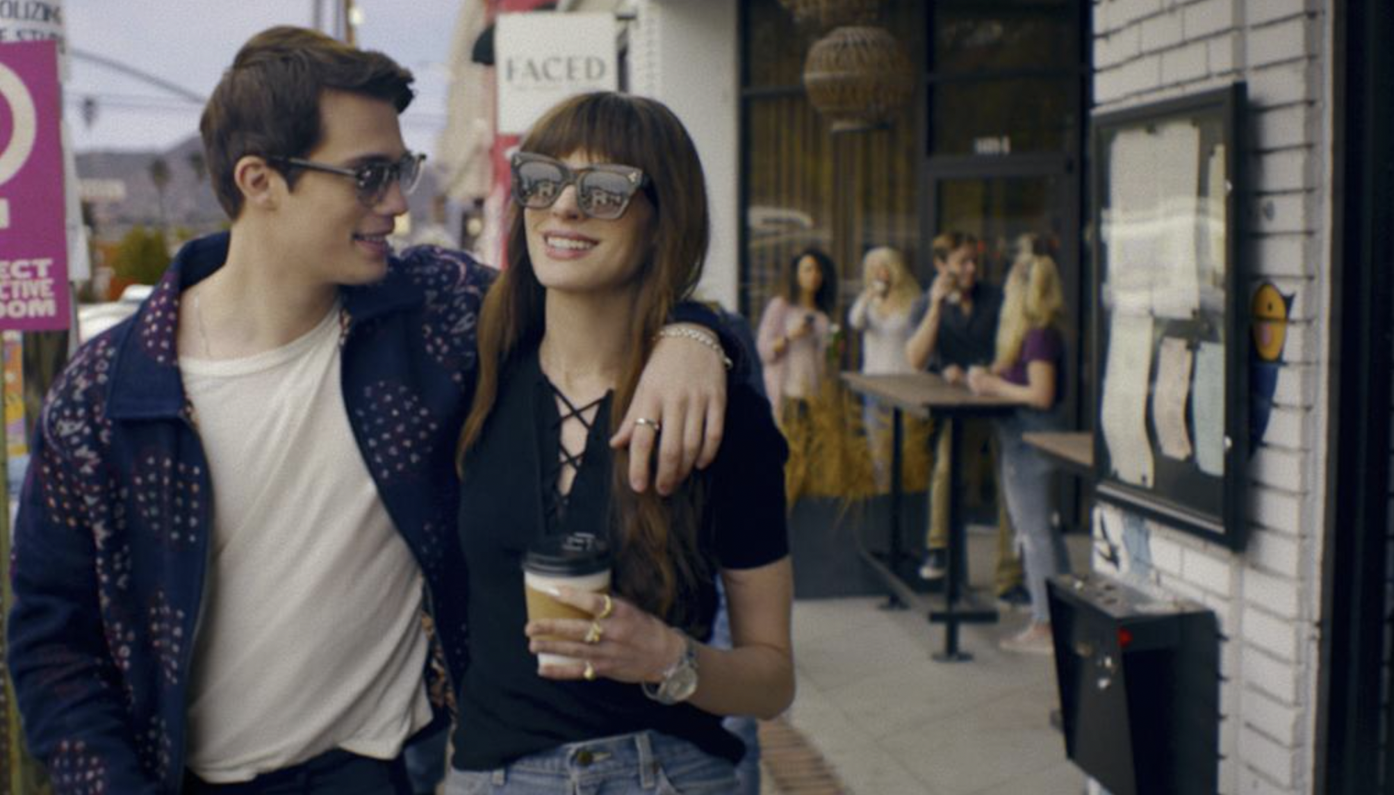 Nicholas Galitzine and Anne Hathaway in The Idea of You.