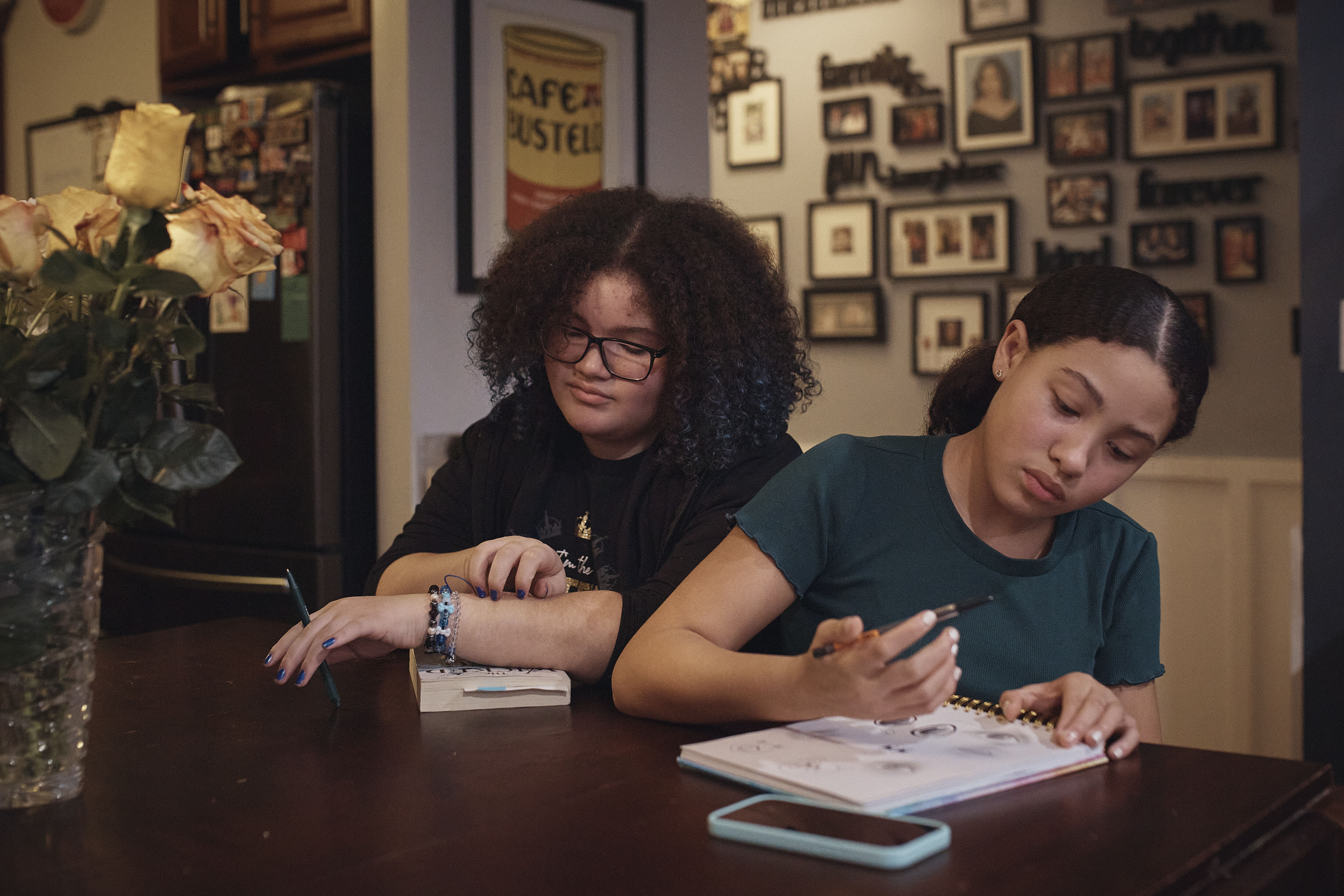 For those like Gionna and Grace Durham (pictured) trying to stay off social media platforms at a time when most of their peers are immersed, the path can be challenging, isolating and at times liberating. It can also be life-changing. Photo / AP