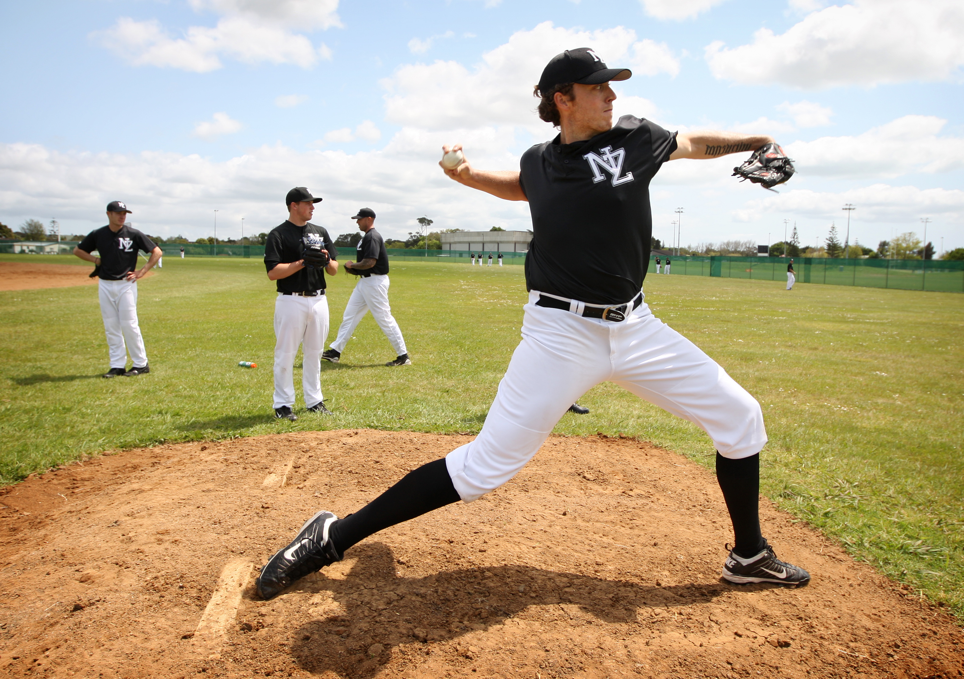 Kiwi MLB pitcher John Holdzkom loses speed and is dropped by Pittsburgh  Pirates