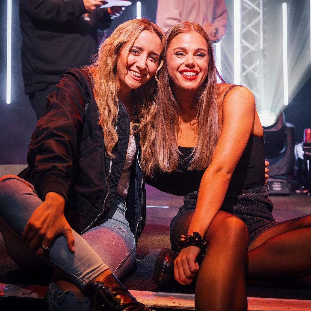 Kaylee Bell is a huge supporter of female artists, including her friend, Cassie Henderson. Photo / Instagram