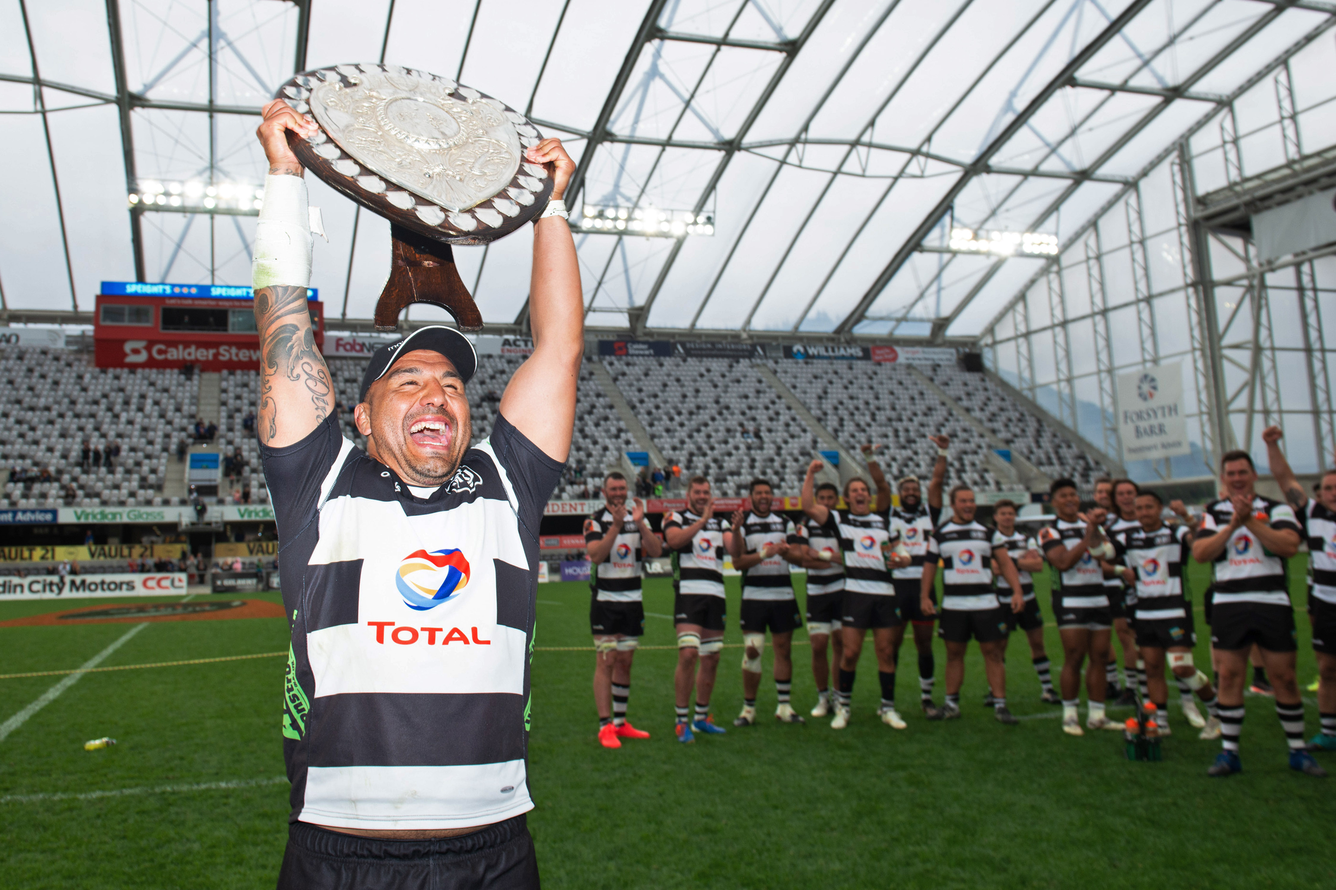 Ash Dixon celebrates victory with the Ranfurly Shield, Otago v Hawkes Bay, Forsyth Barr Stadium, Dunedin on October 4, 2020. Photo / Photosport