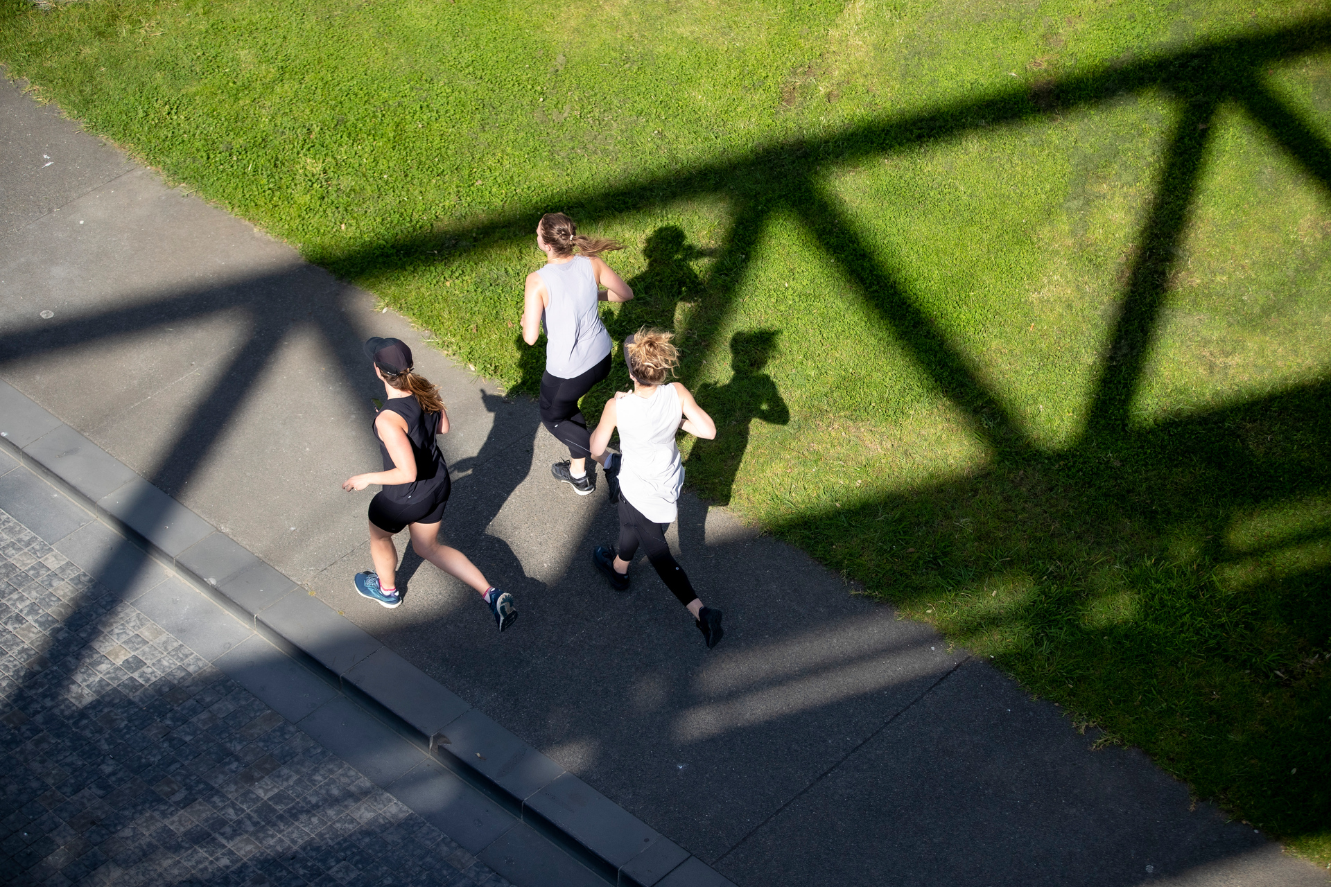 Aucklanders have been jogging around in circles for more than 90 days. Photo / Michael Craig, File