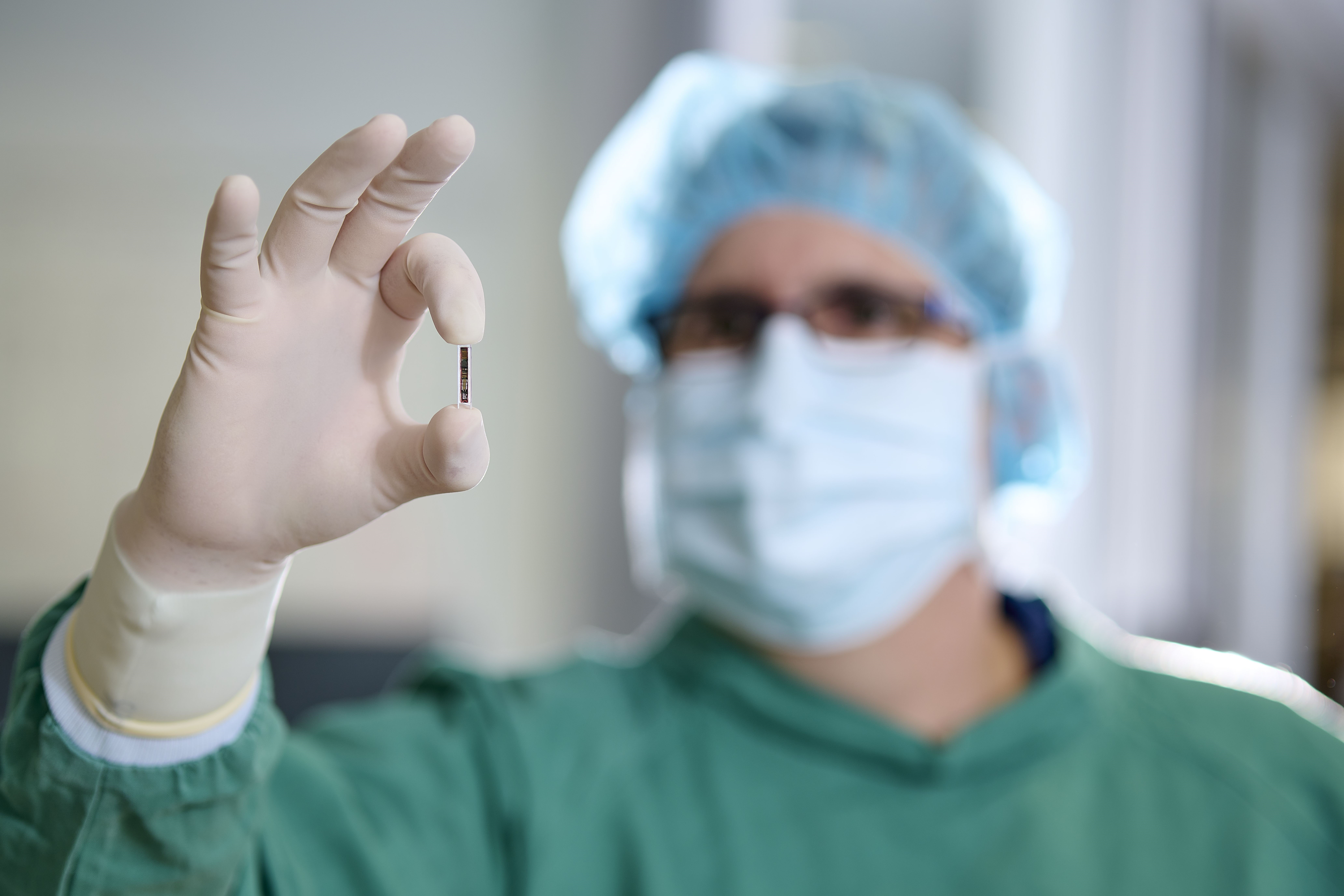 “This is the first time that a fully untethered microcomputer has been implanted into the human brain,