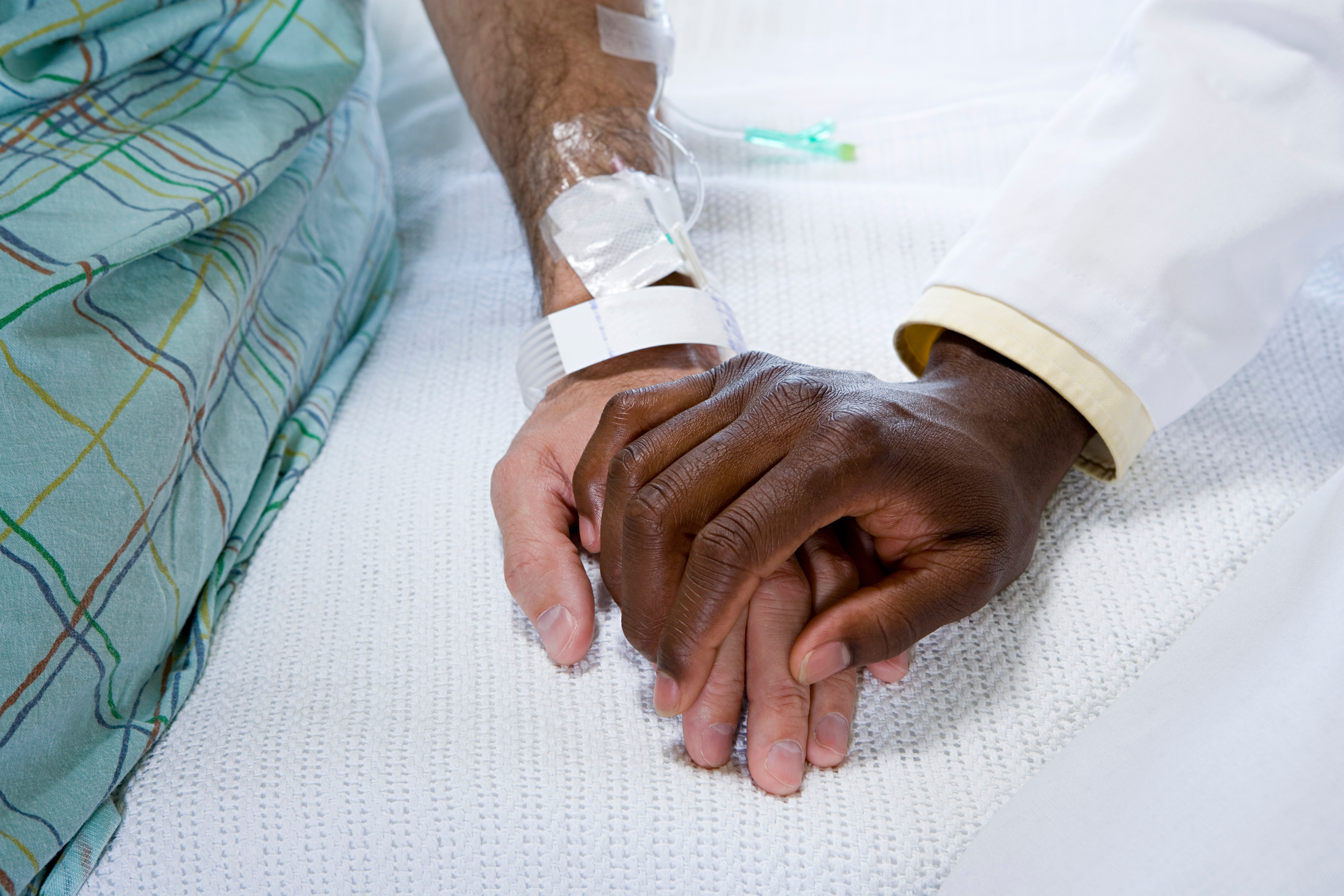 LA-based nurse Julie McFadden has attempted to break down the stigma around death, explaining it is often more terrifying for loved ones than it is to the one dying. Photo / 123RF