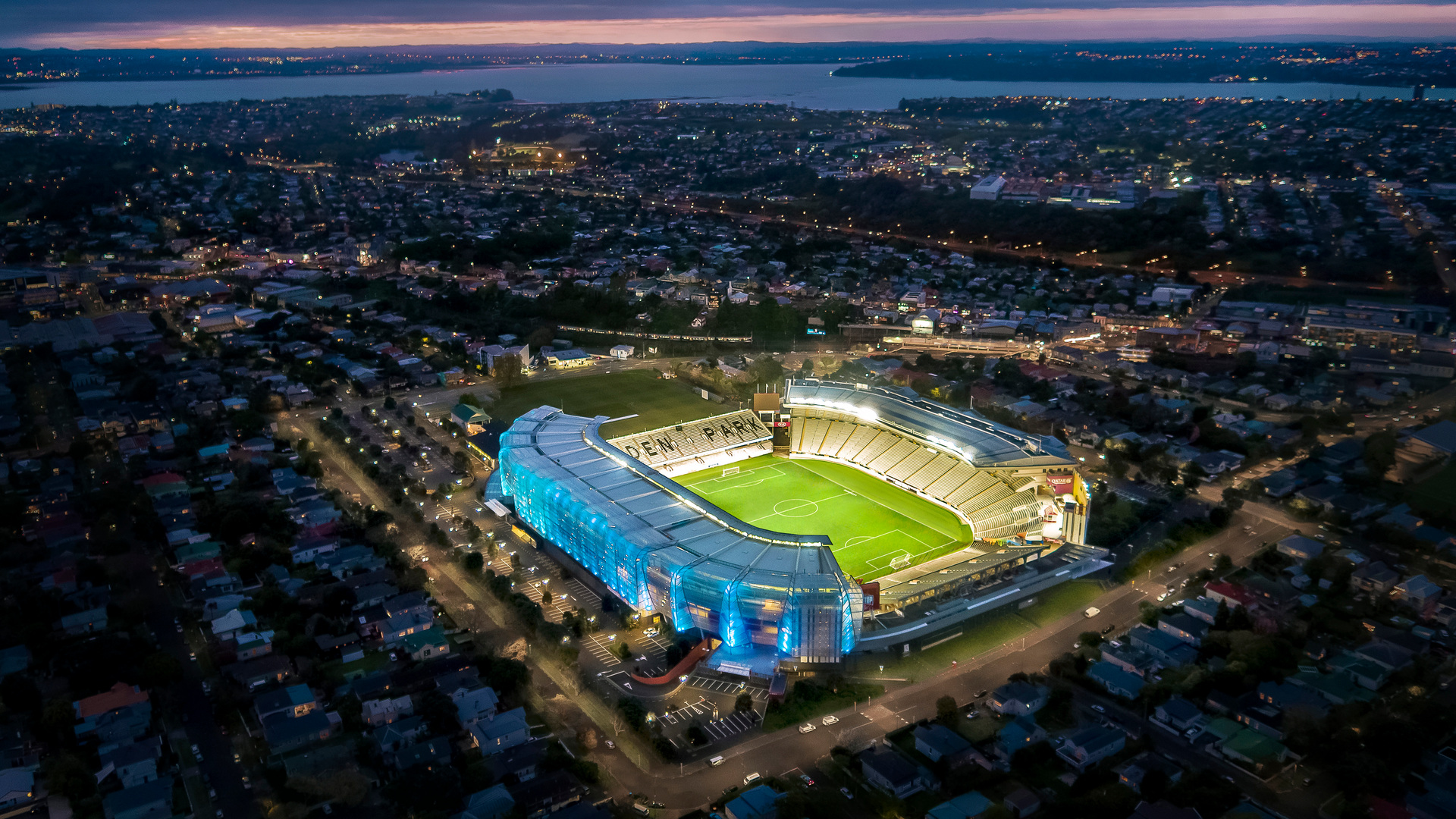 The stadium debate continues to run in New Zealand.