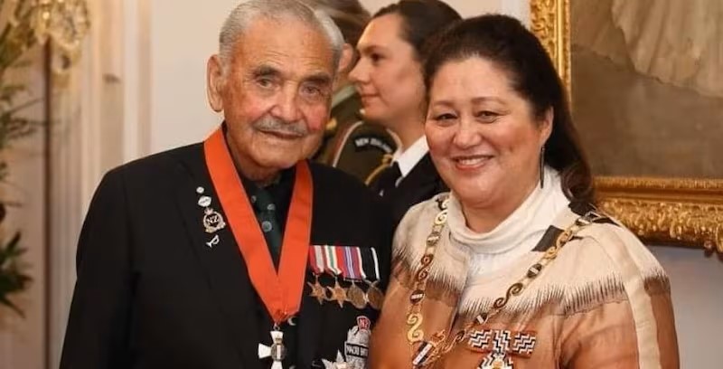 Sir Robert Gillies and Dame Cindy Kiro.