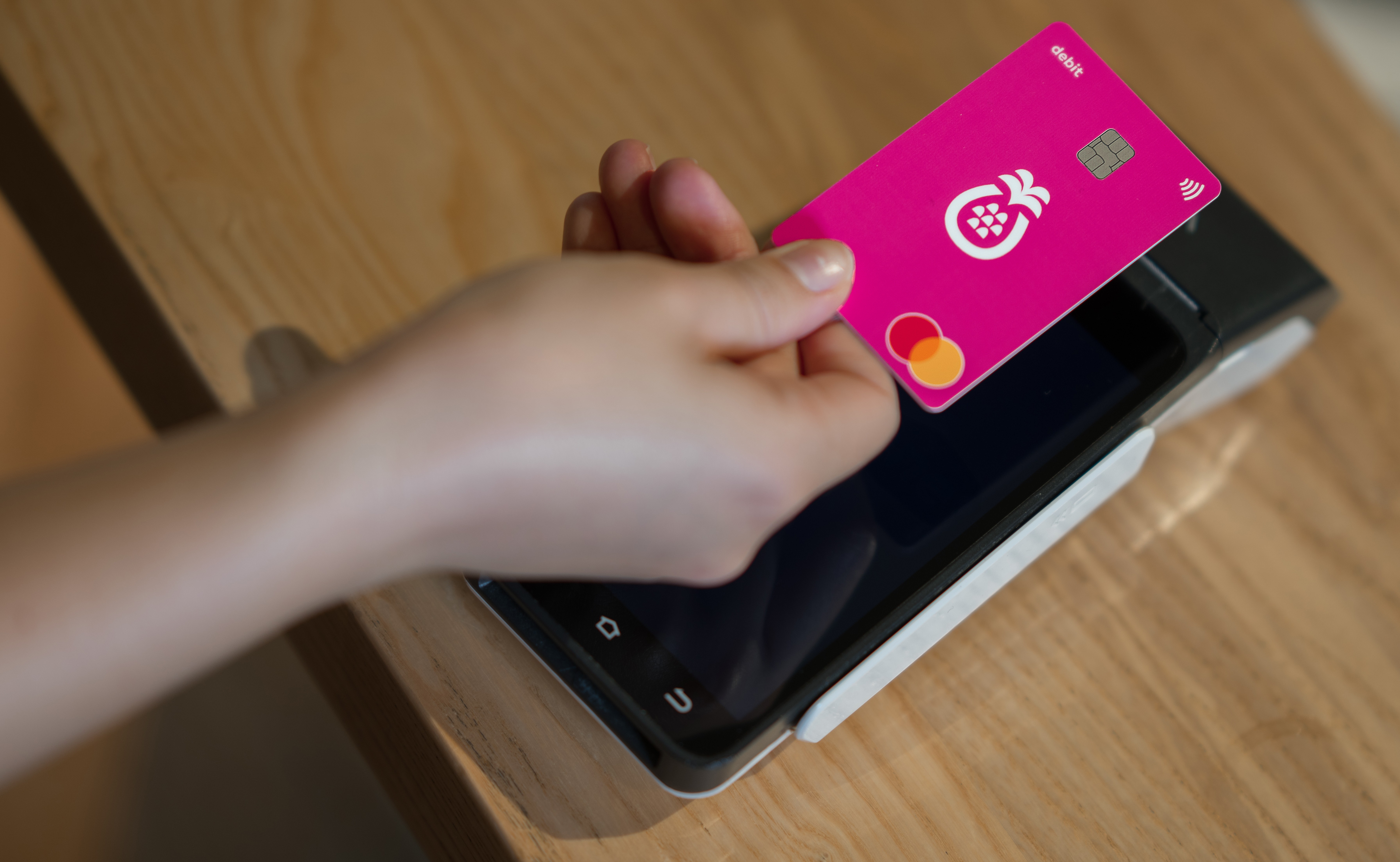 Tens of thousands of customers have signed up to be on the Sharesies Debit Mastercard waiting list, the trading platform says.