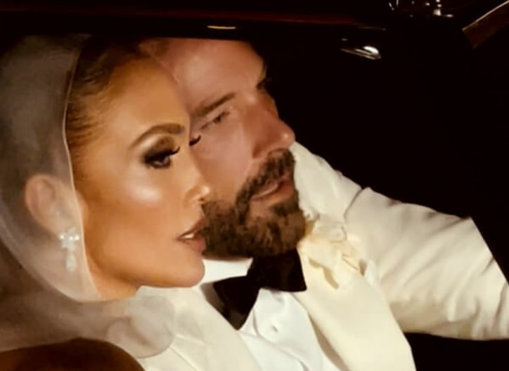 The couple finally tied the knot 20 years after their first engagement. Photo / On the JLO