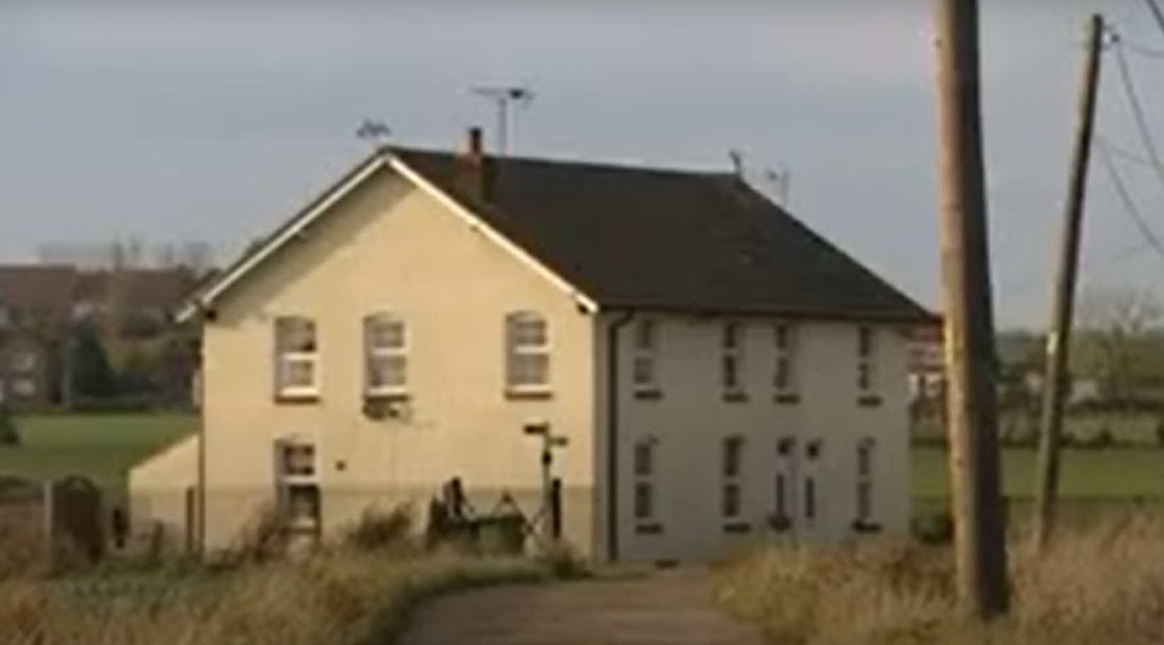 The cottage where Pauline Parker lived in Kent. Photo / TVNZ Close Up