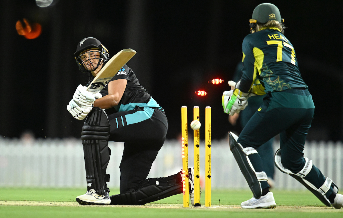 Suzie Bates of New Zealand is clean bowled by Georgia Wareham during the Third T20I match. Photo / Photosport