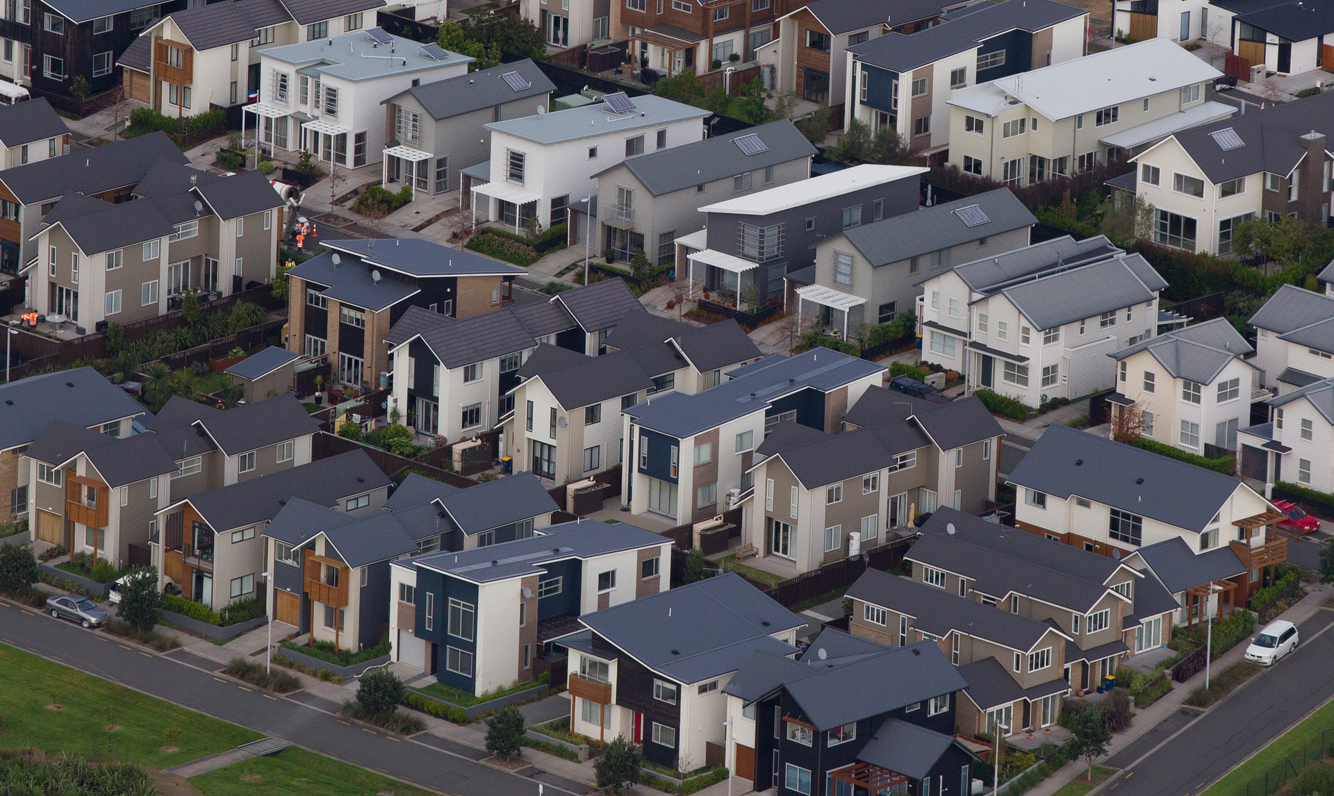 Latest property data suggests the end of a 17-month downturn in Auckland. Photo / Brett Phibbs