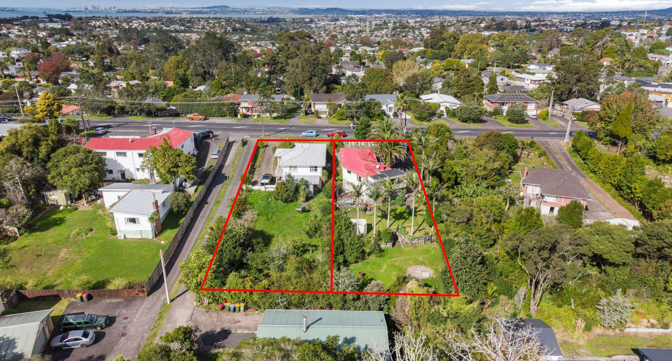 A company controlled by Jeff Gao had assembled 420 and 422 Don Buck Rd in Massey – along with the vacant block next door – as a development site but the properties are now up for mortgagee sale.