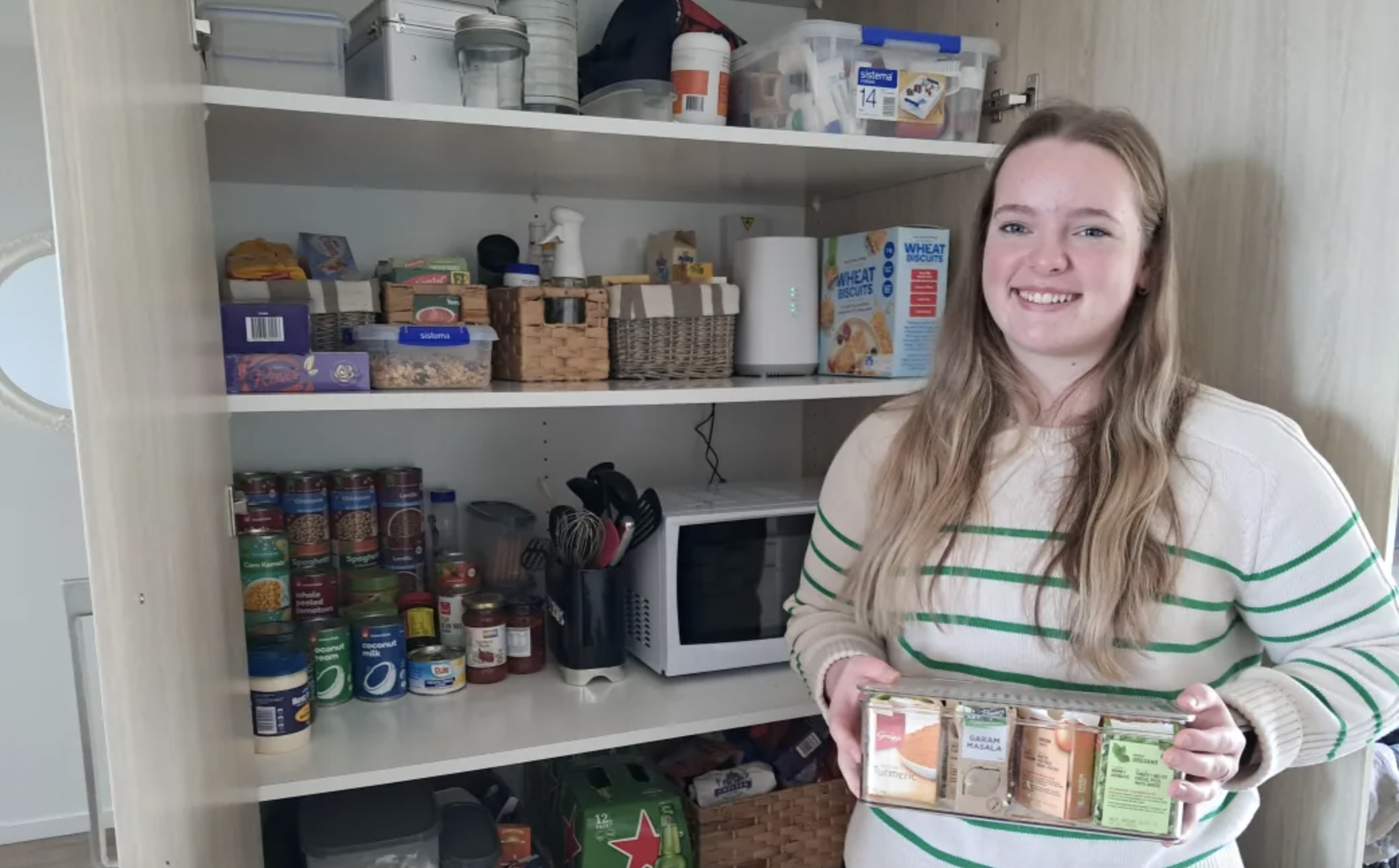 Student nurse and food blogger Jordan Hammond spends $80 a week to feed her two-person household. Photo / RNZ