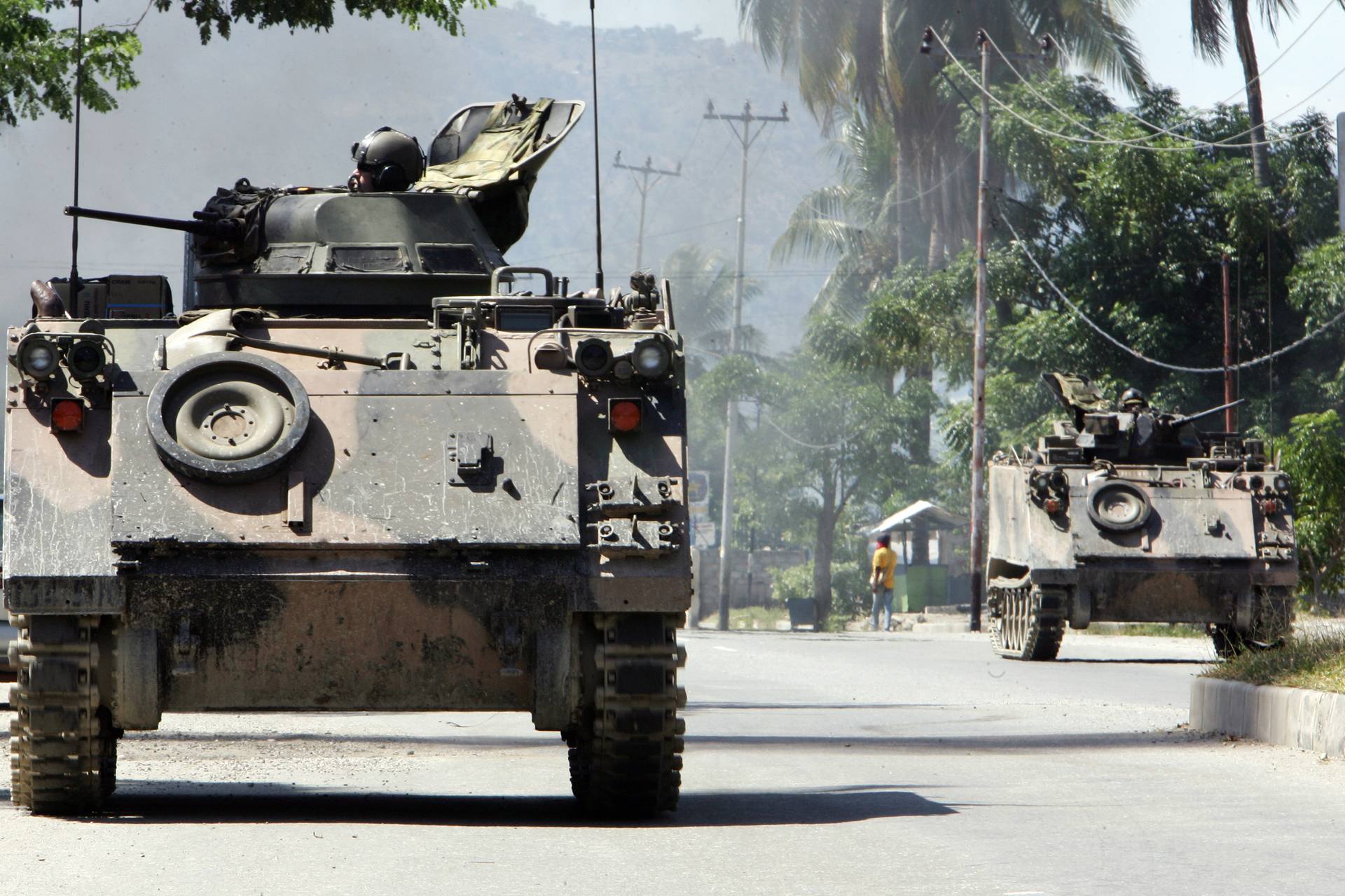 Australian Soldiers patrol in Dili, East Timor, in 2006. Photo / NZPA