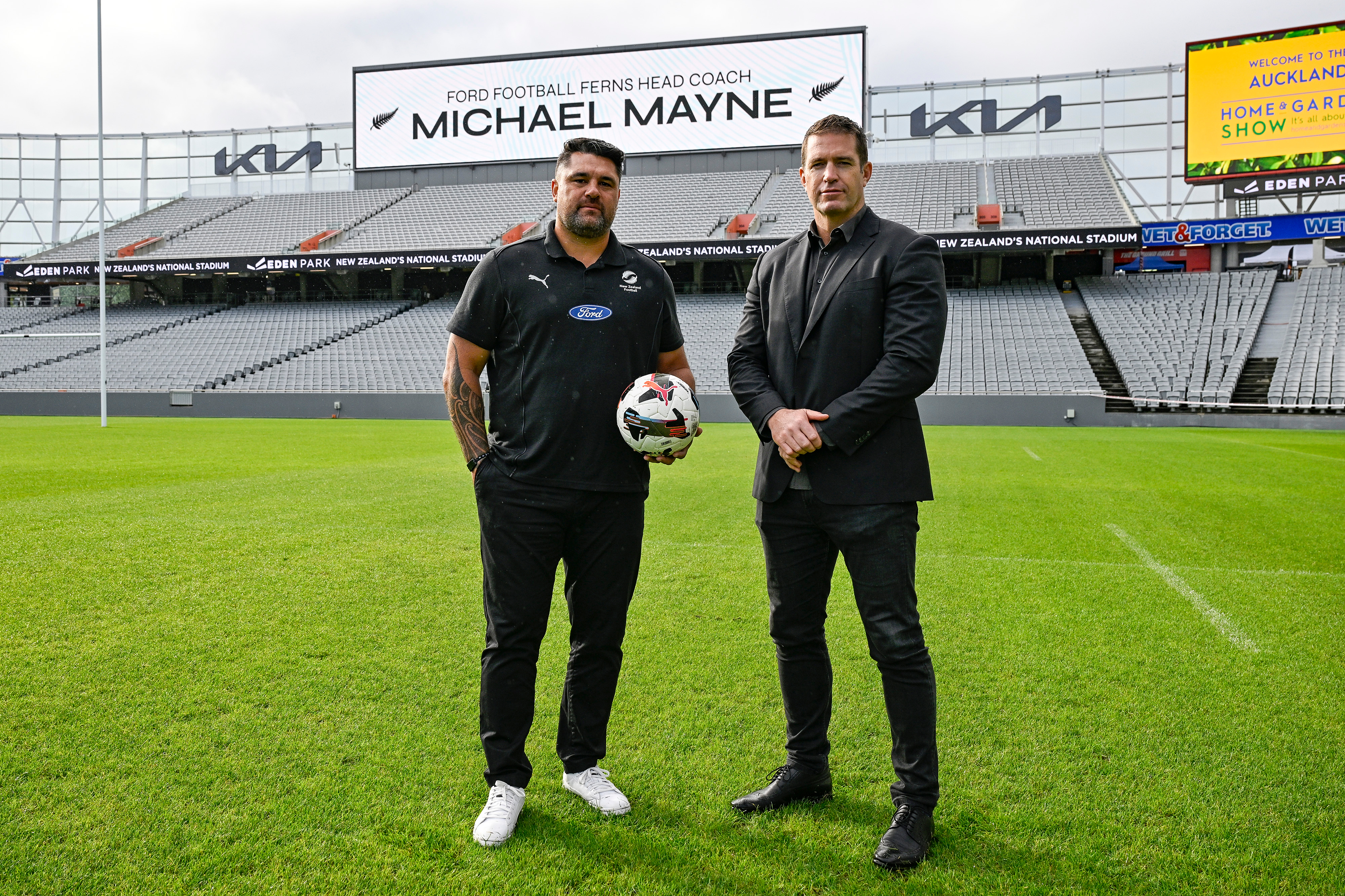 Michael Mayne (left) and New Zealand Football chief executive Andrew Pragnell. Photo / Photosport
