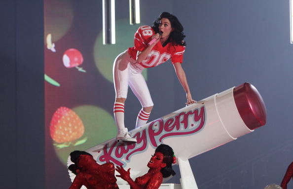 “143″ plays like an attempt to return Perry to those glory days. Photo / Getty Images