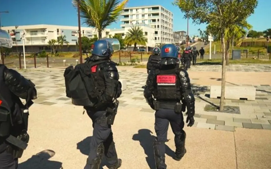 French gendarmes deployed in Dumbea on 24 June 24, 2024. Photo / NC la 1ere