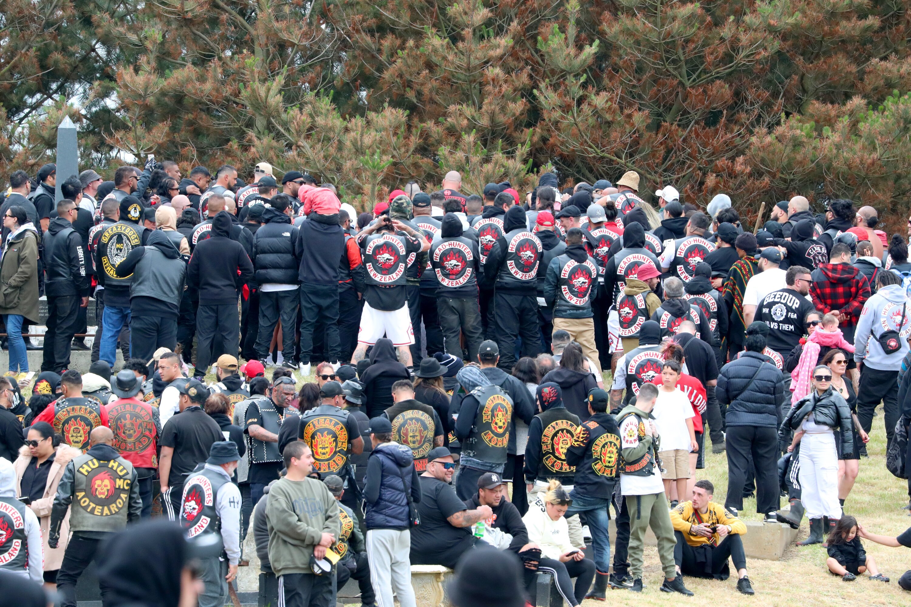 Hundreds of gang members at the tangi of William