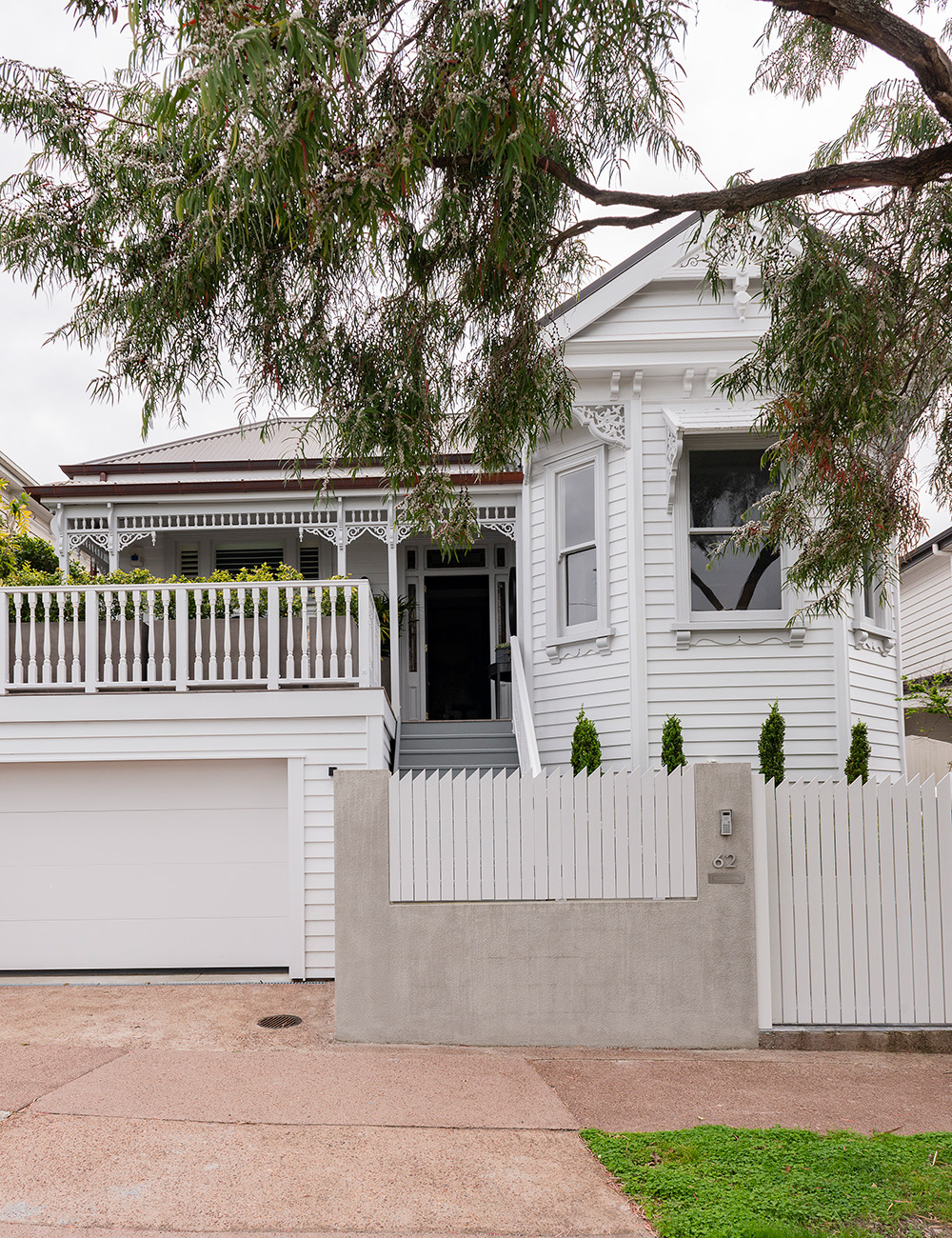 A welcoming entrance starts outside of the home. Photo / Cave Bureau 